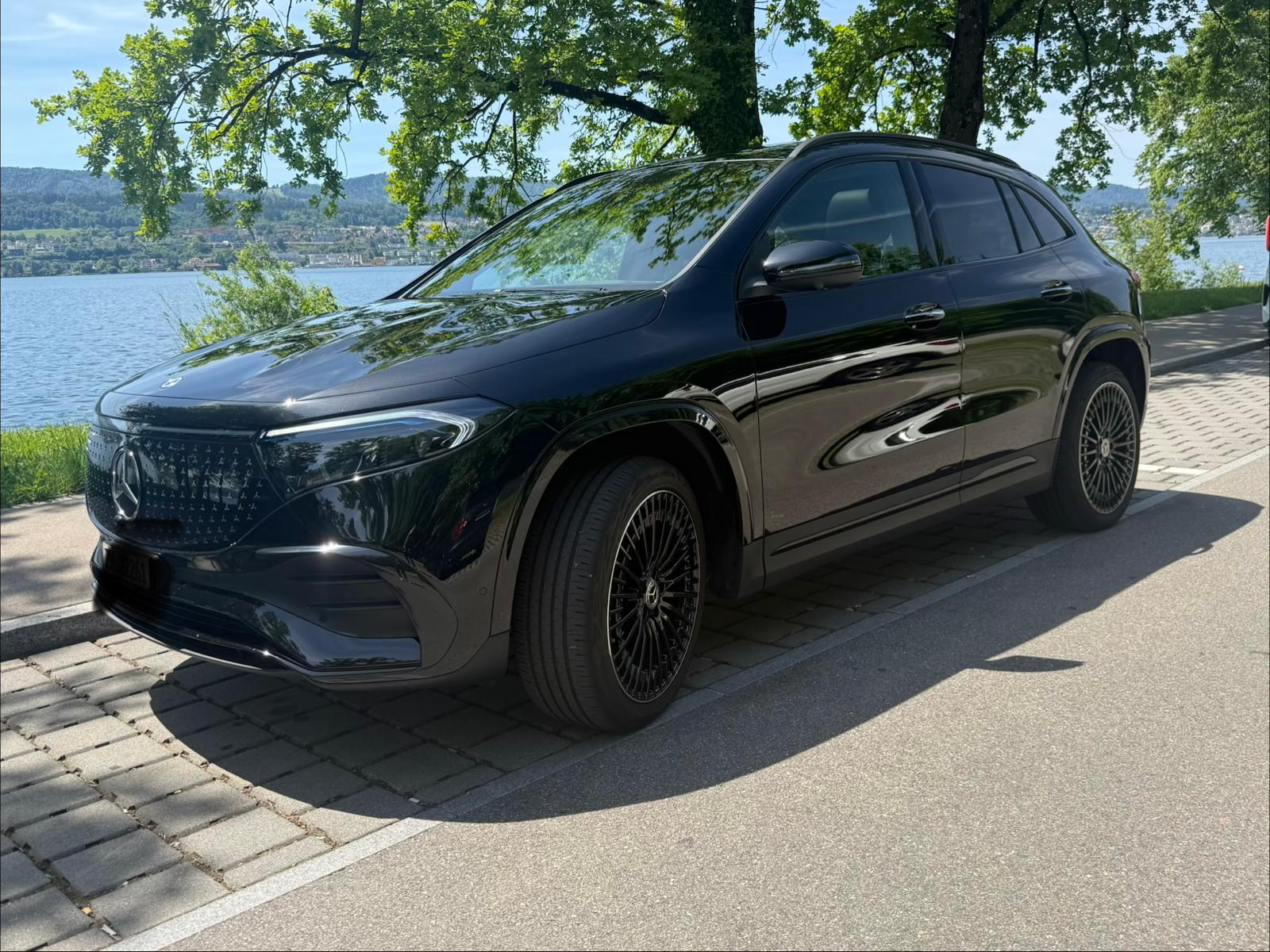 MERCEDES-BENZ EQA 350 66,5 kWh 4Matic Swiss Star-image-0
