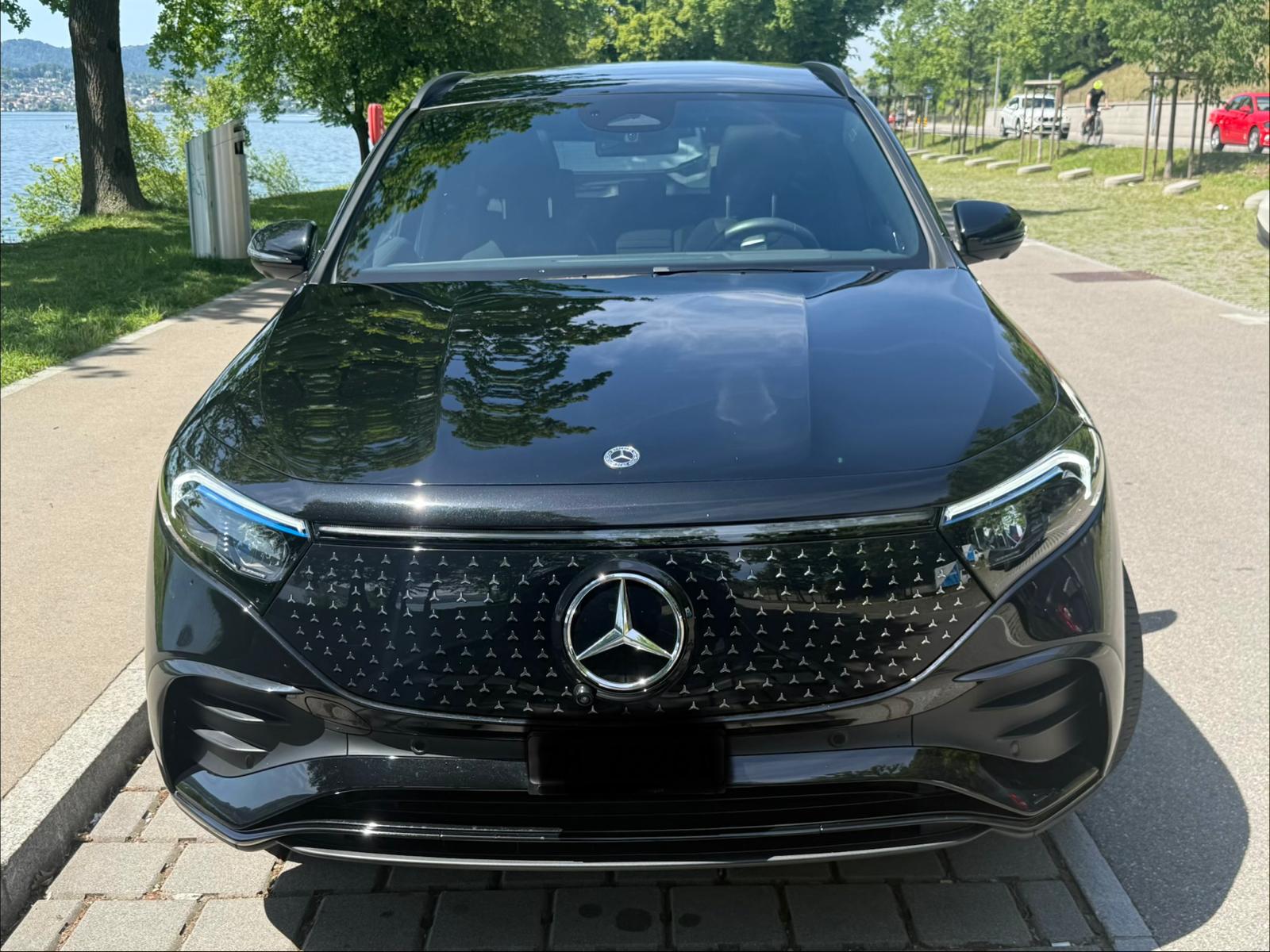 MERCEDES-BENZ EQA 350 66,5 kWh 4Matic Swiss Star-image-2