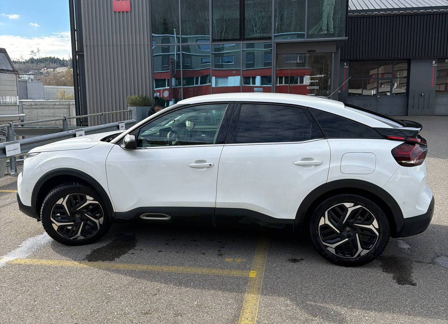 CITROEN 1.2 PureTech Shine-image-0