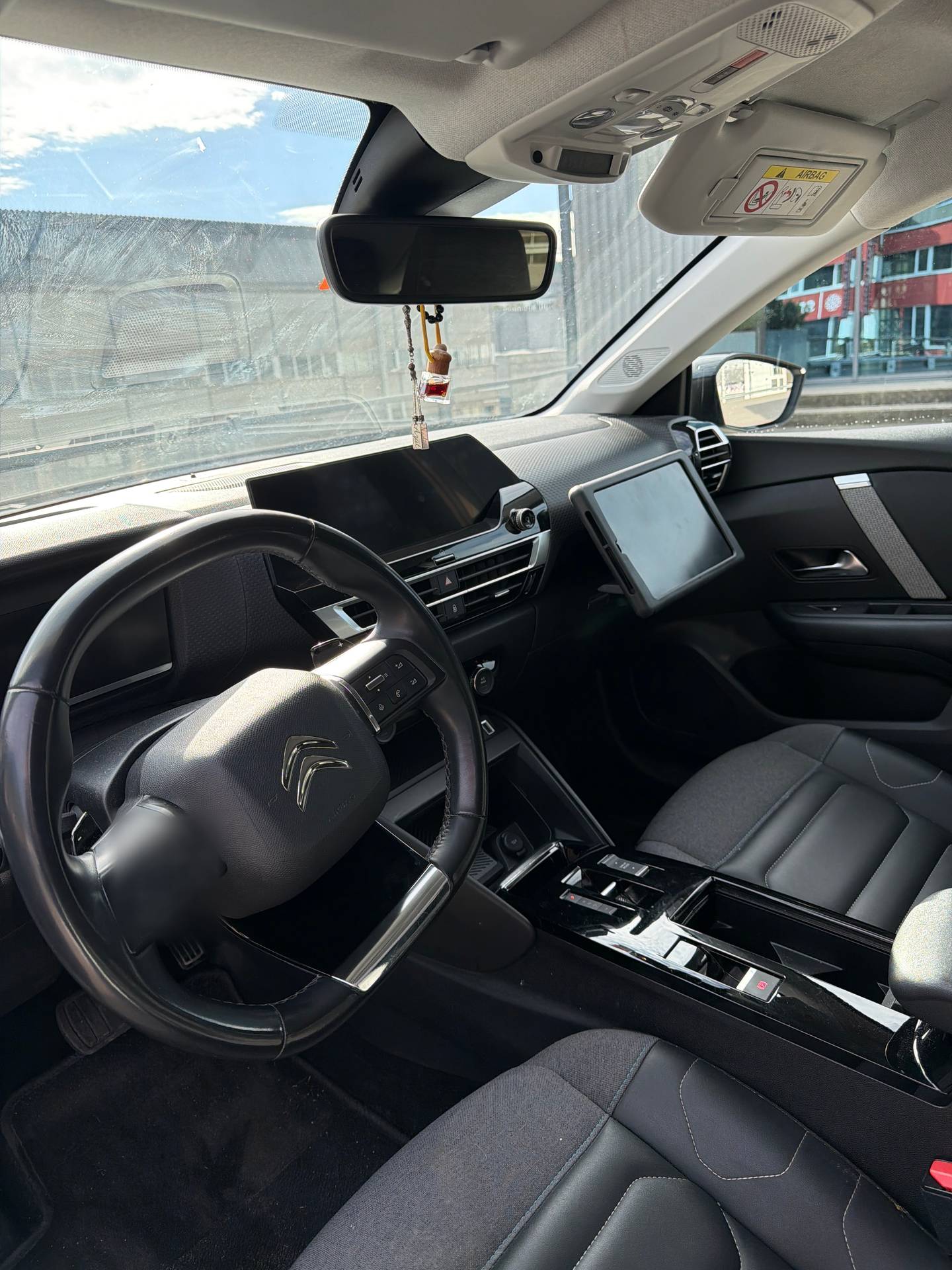 CITROEN 1.2 PureTech Shine-image-5