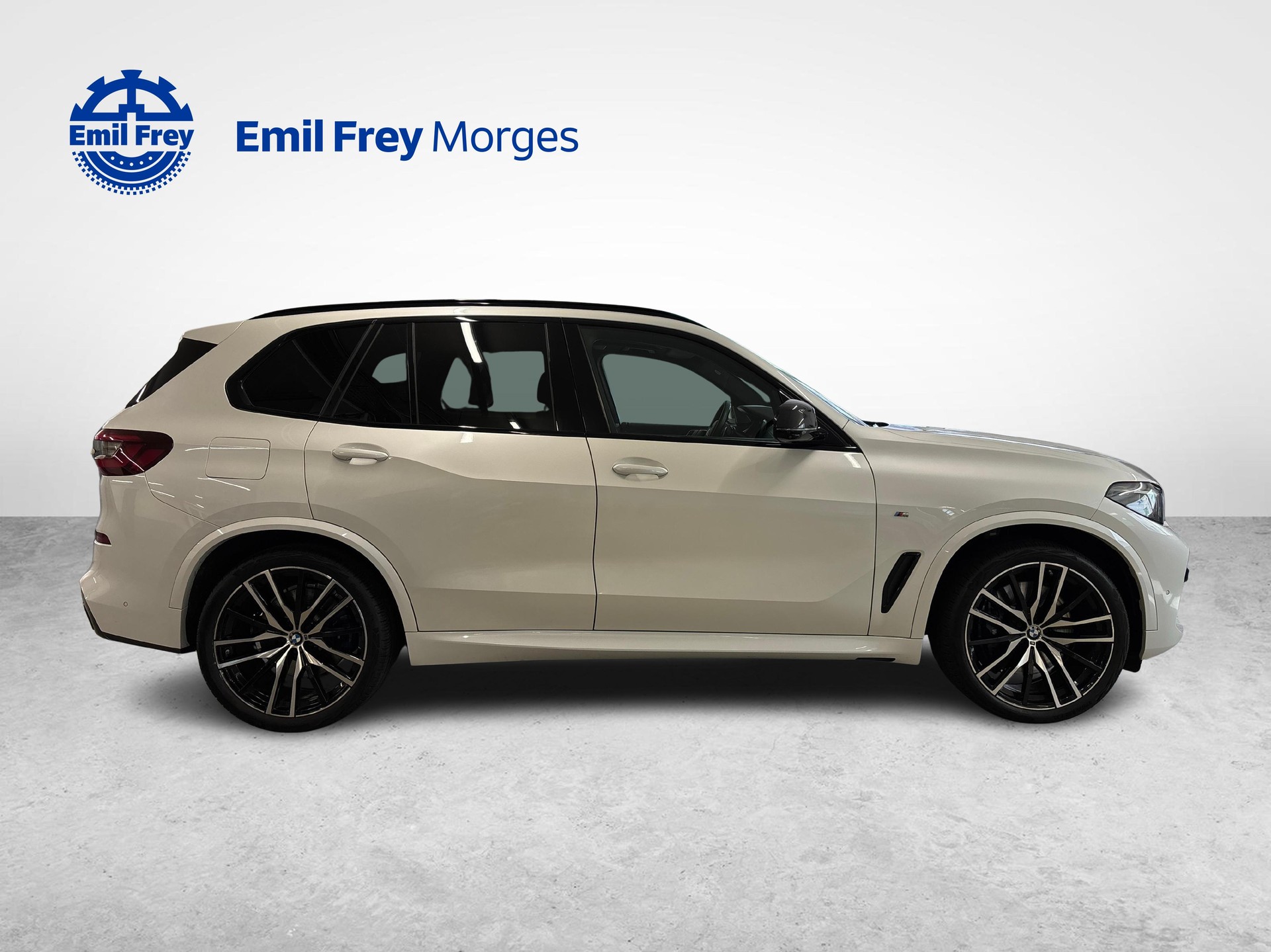 BMW X5 M50i xDrive-showroom-element-1