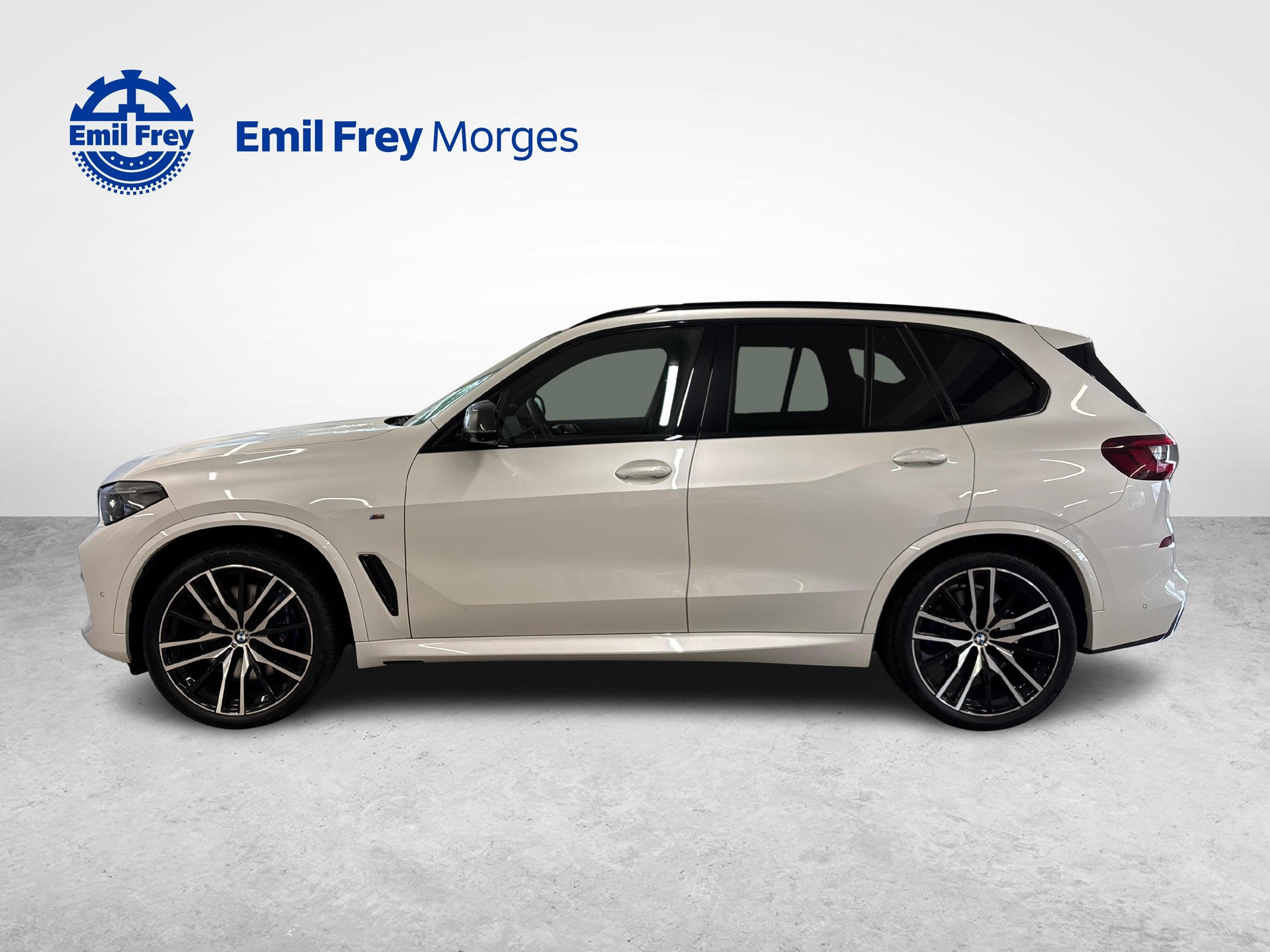 BMW X5 M50i xDrive-image-5