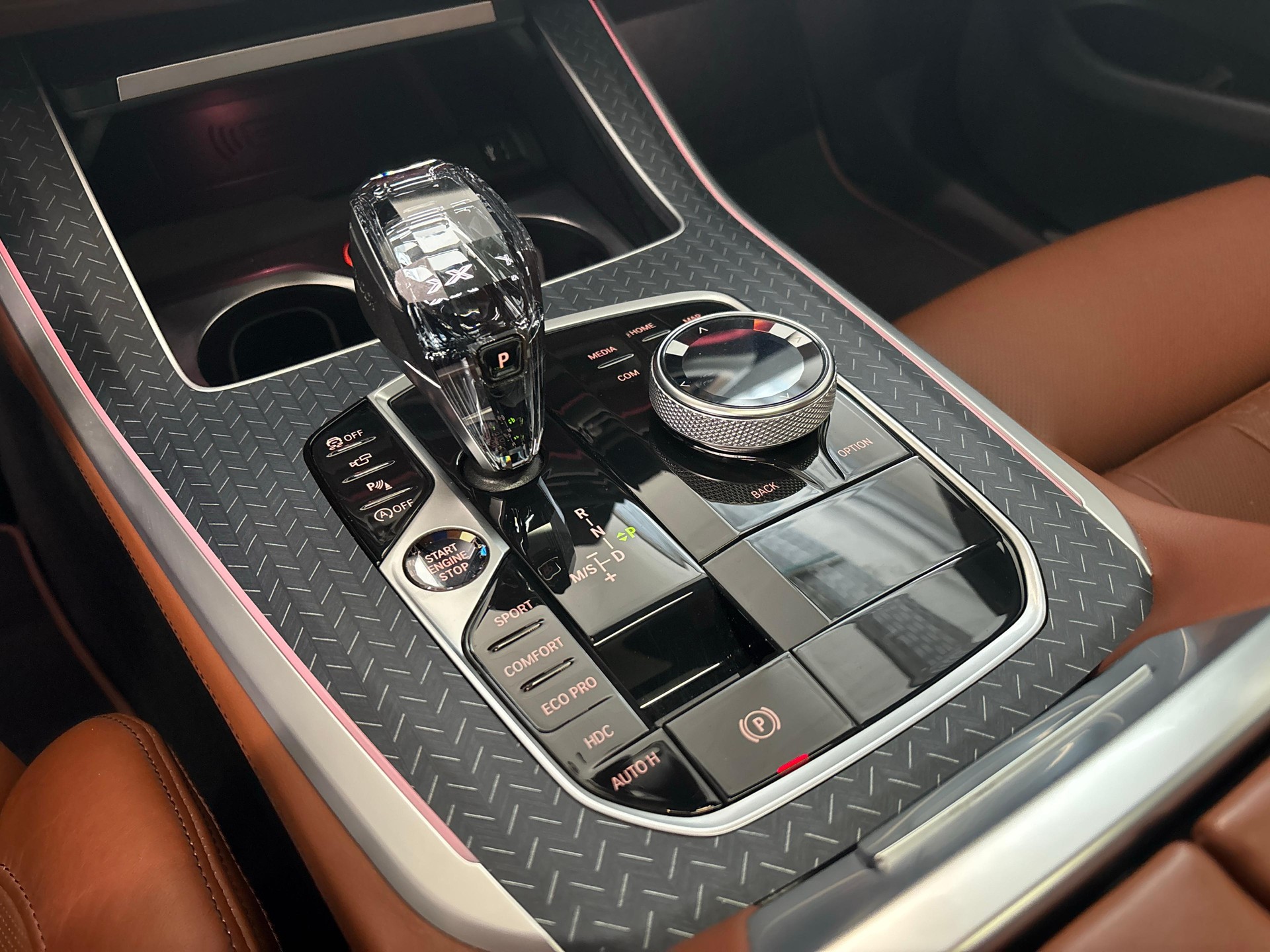 BMW X5 M50i xDrive-image-14