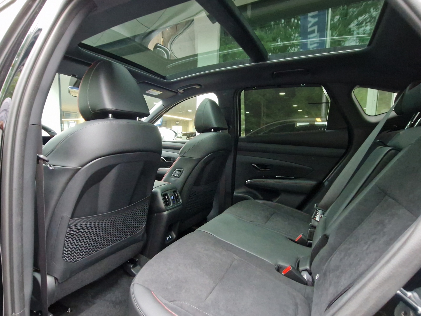 HYUNDAI Tucson 1.6 T-GDi HEV N-Line 4WD-image-8