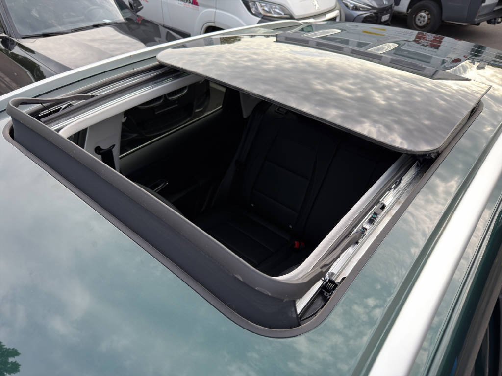 MG ZS 1.5 Hybrid+ Luxury-image-9