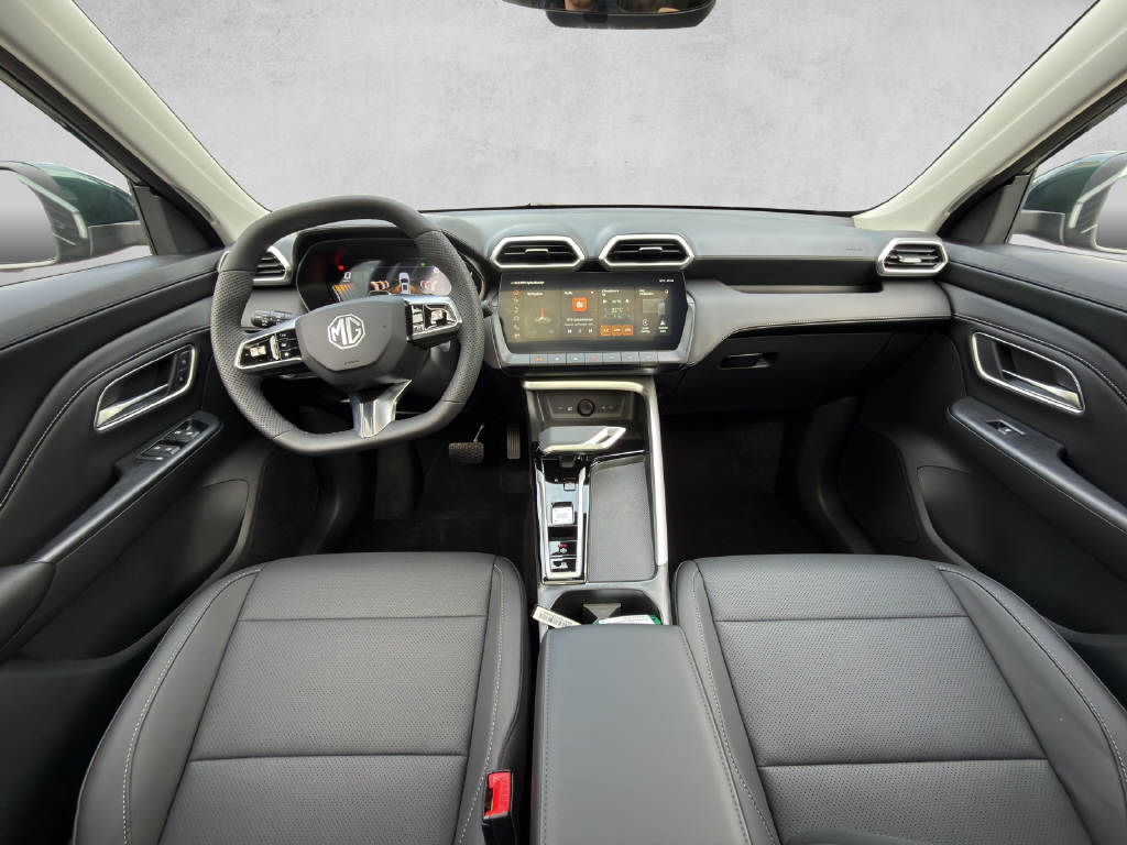 MG ZS 1.5 Hybrid+ Luxury-image-8