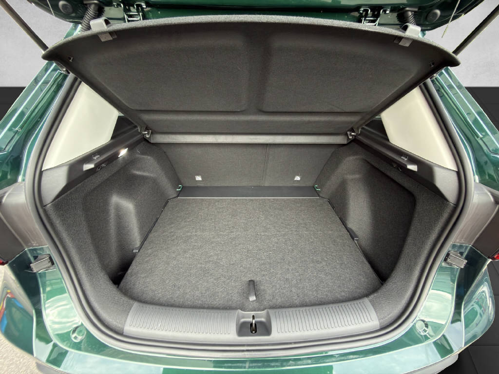 MG ZS 1.5 Hybrid+ Luxury-image-5