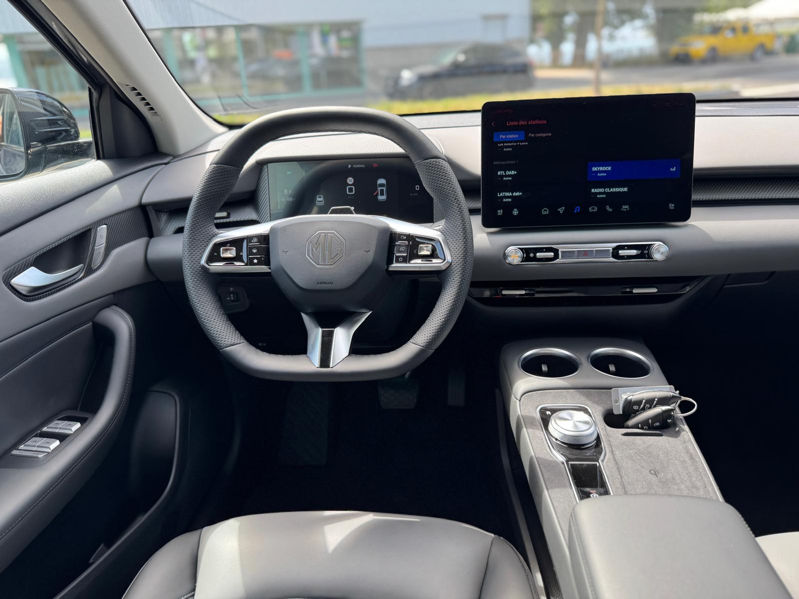 MG S5 EV 64kWh Luxury-image-7