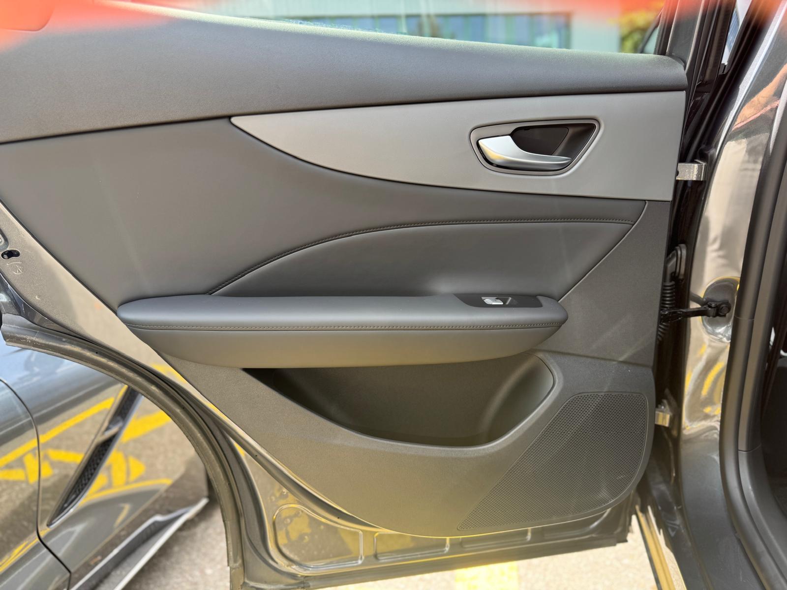 MG S5 EV 64kWh Luxury-image-15