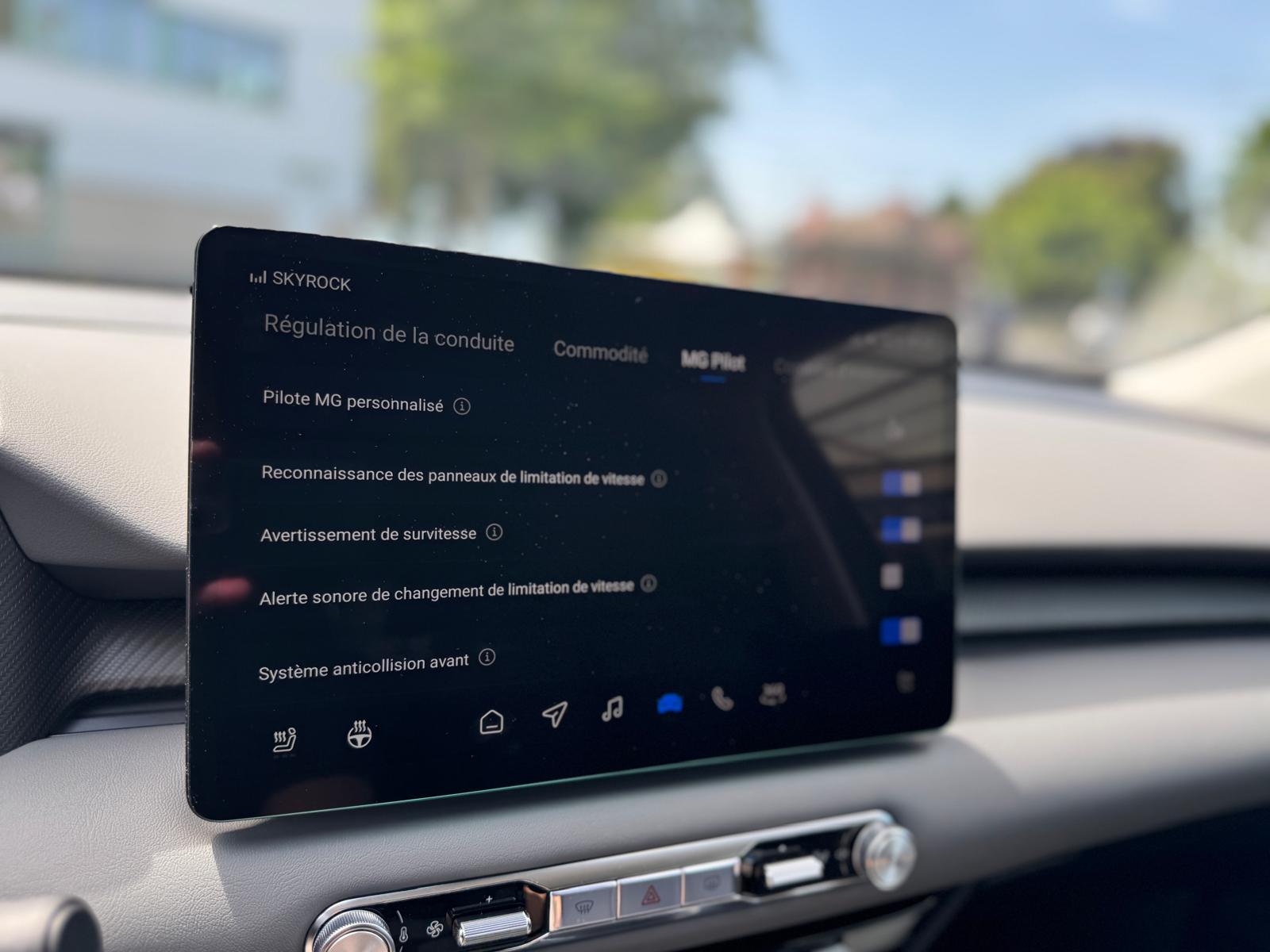 MG S5 EV 64kWh Luxury-image-24