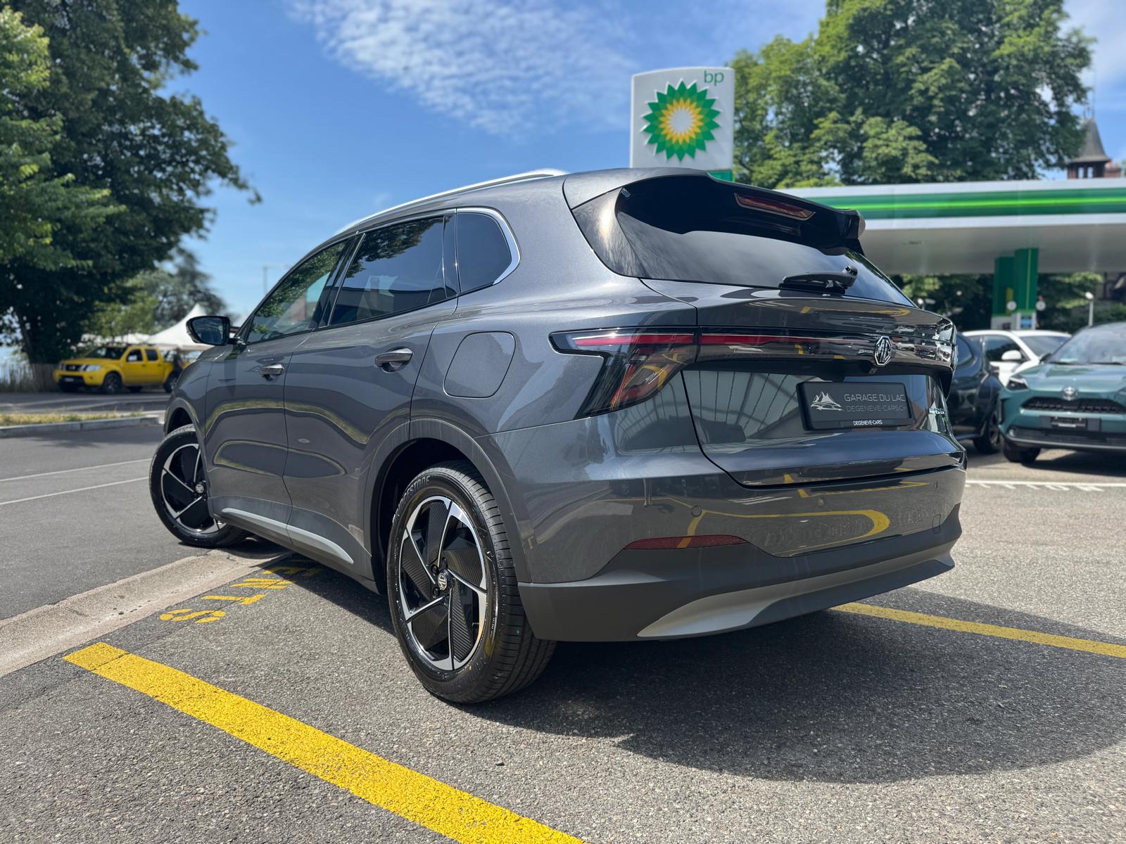 MG S5 EV 64kWh Luxury-image-2