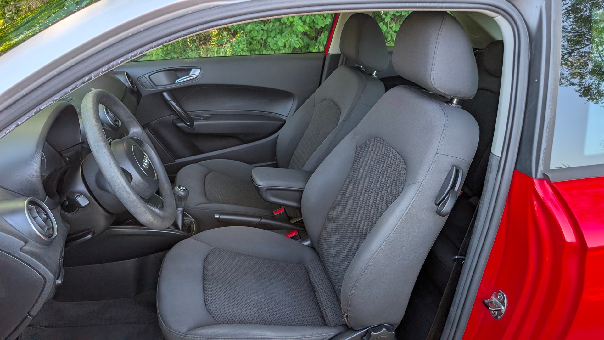 AUDI A1 1.2 TFSI Attraction Young-image-13
