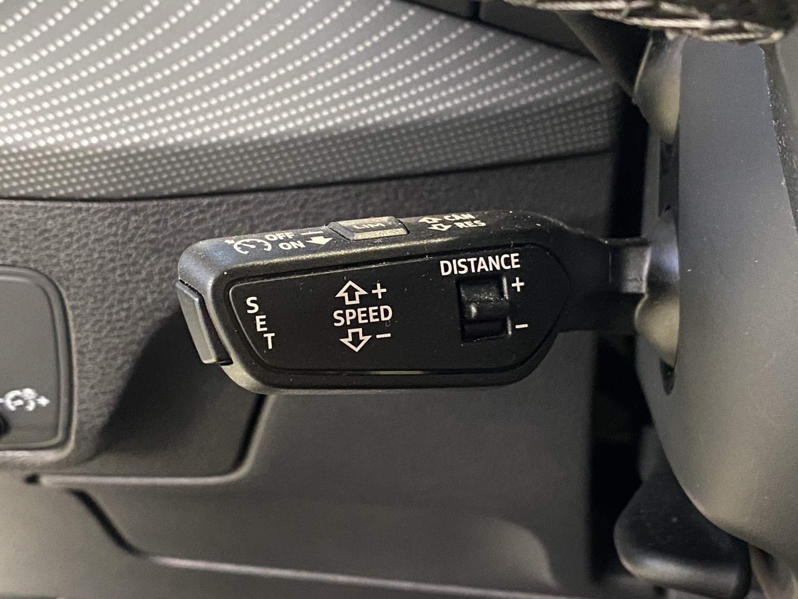 AUDI Q2 35 TFSI advanced S-tronic-image-15