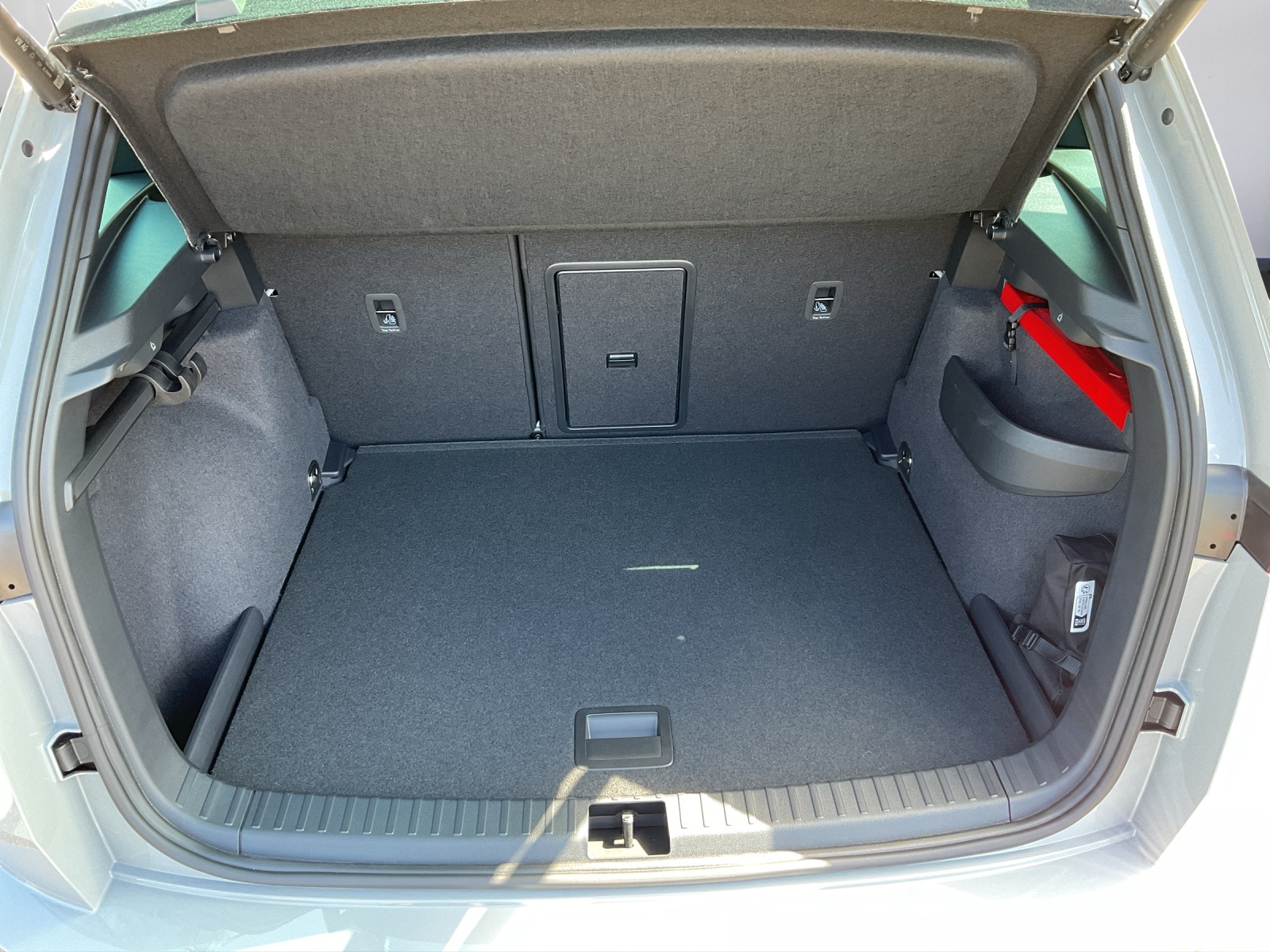 SKODA Karoq 2.0 TSI SportLine 4x4 DSG-image-11