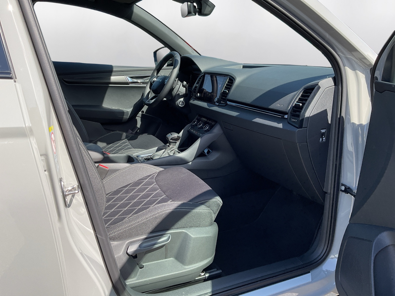 SKODA Karoq 2.0 TSI SportLine 4x4 DSG-image-13