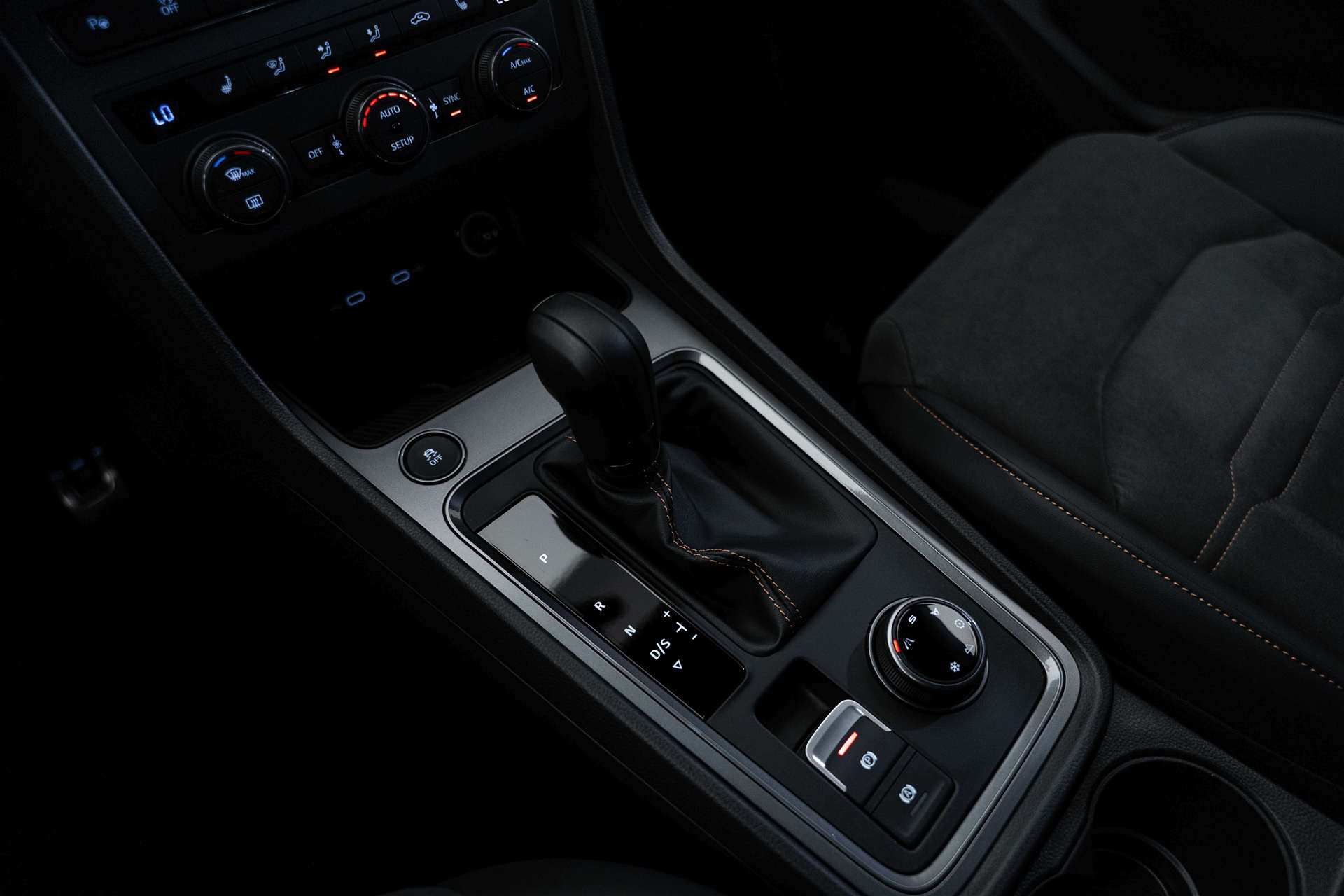 CUPRA Ateca 2.0TSI VZ 4Drive DSG 300PS-image-25
