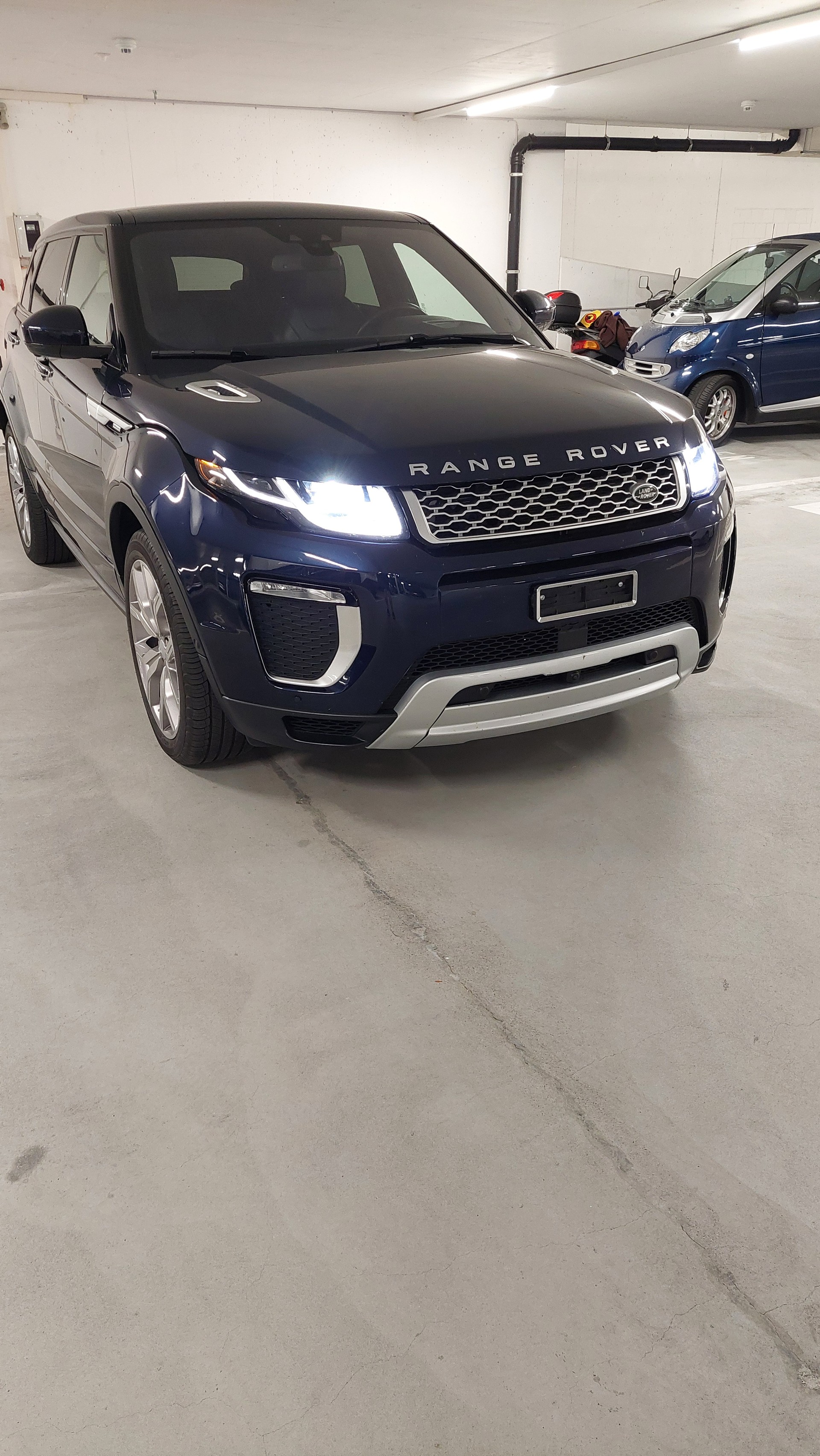 LAND ROVER 2.0 Si4 Autobiography-image-5