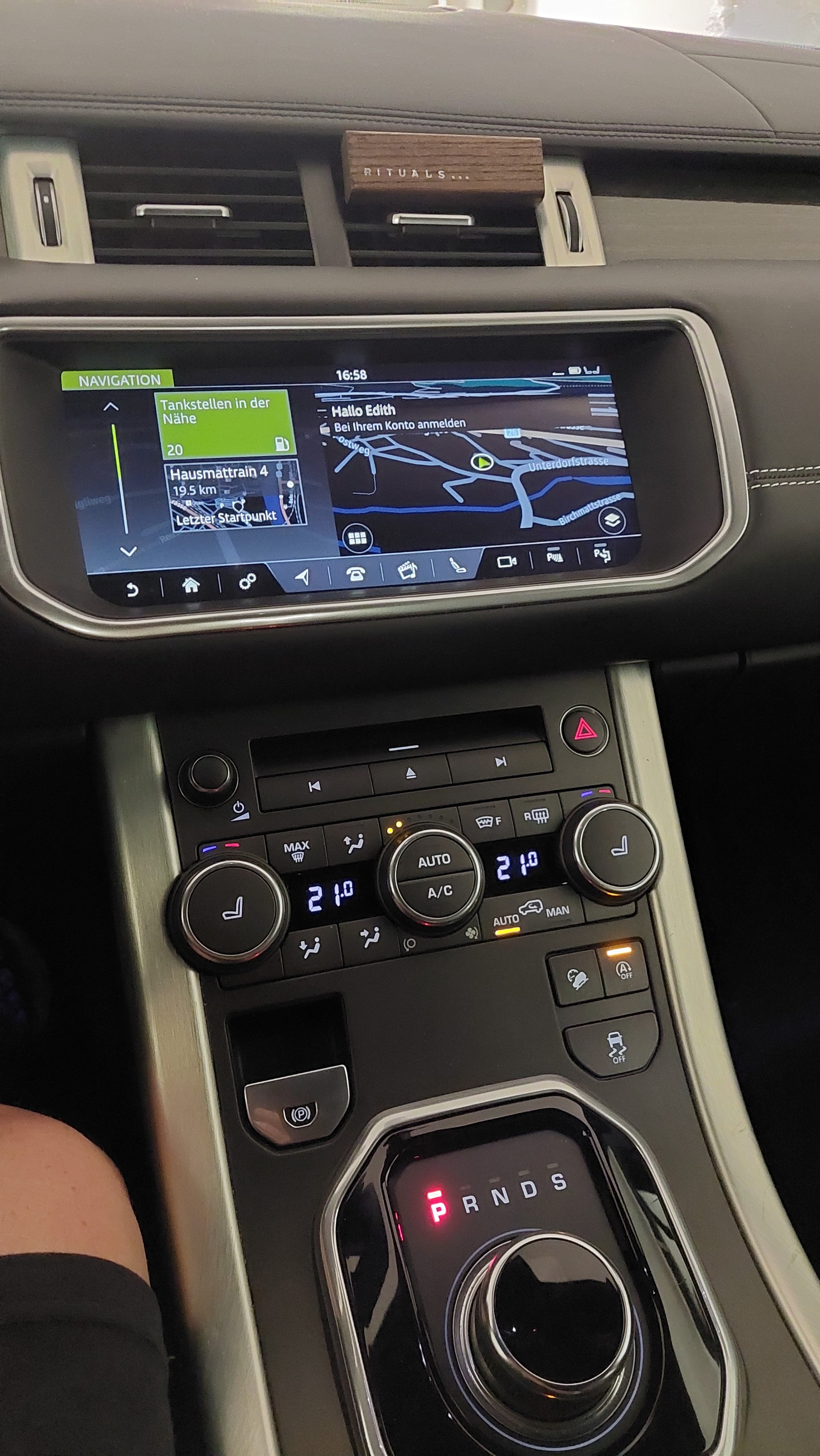 LAND ROVER 2.0 Si4 Autobiography-image-4
