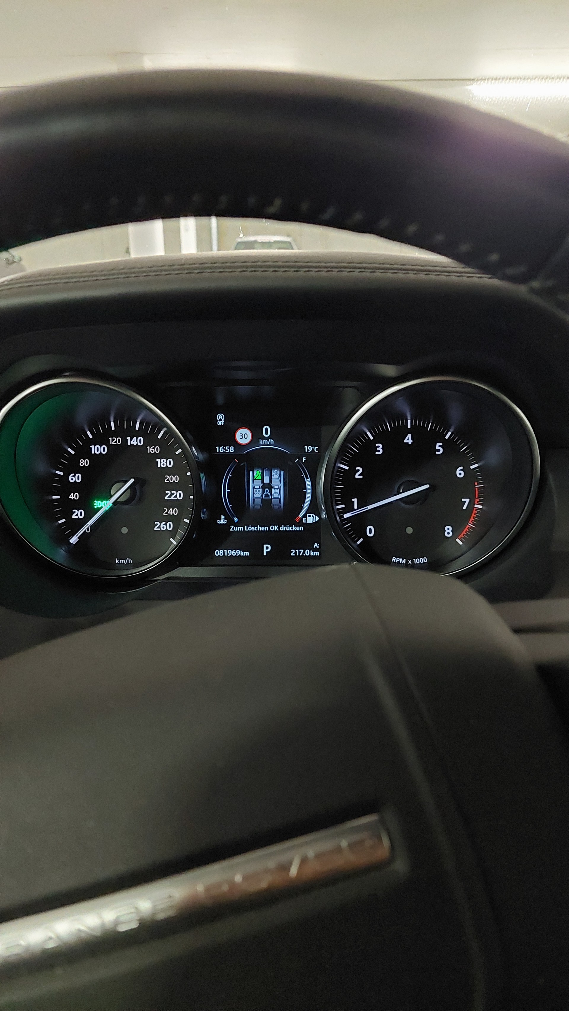 LAND ROVER 2.0 Si4 Autobiography-image-1