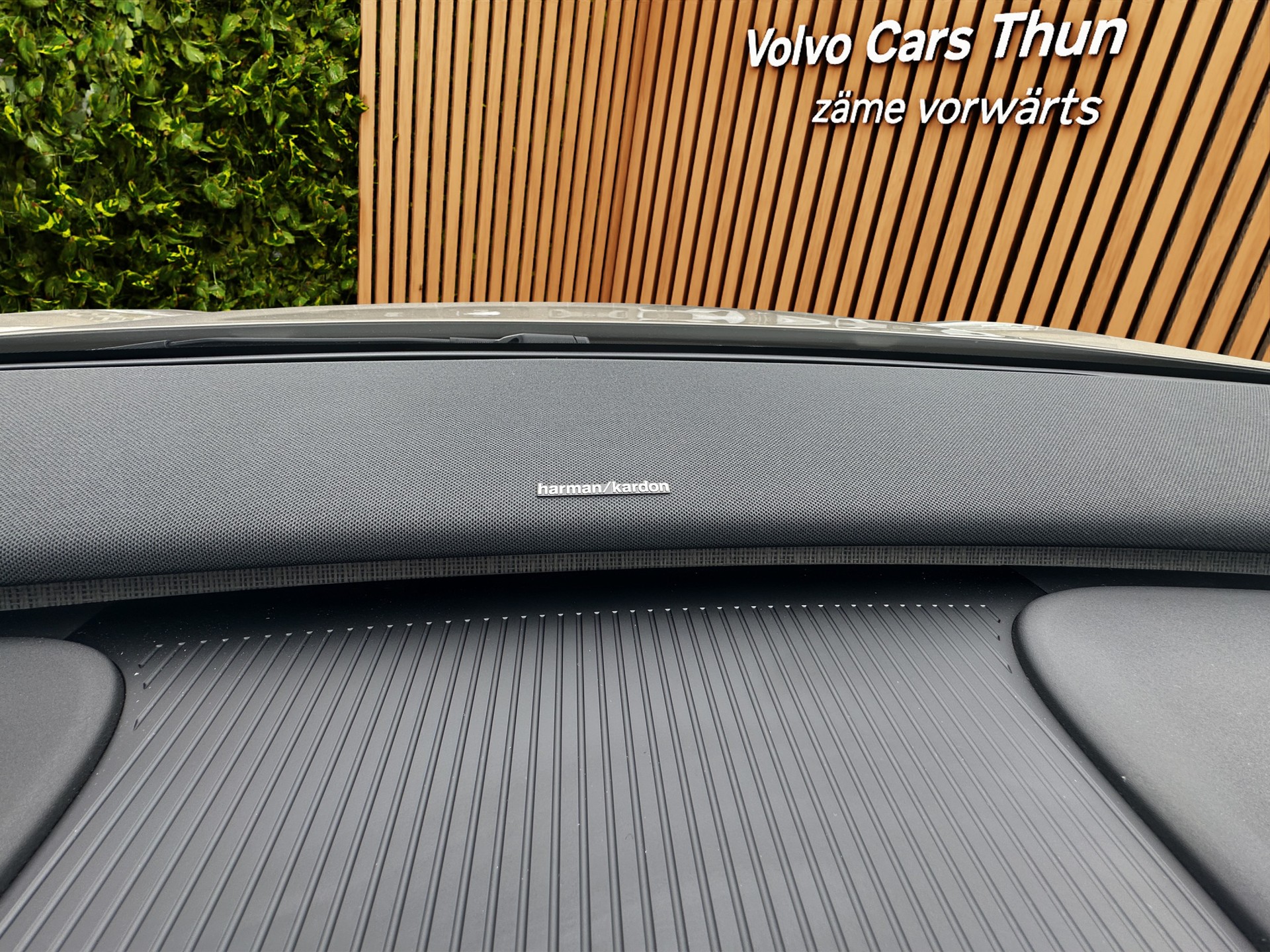 VOLVO EX30 E60 Twin Ultra Performance AWD-image-13