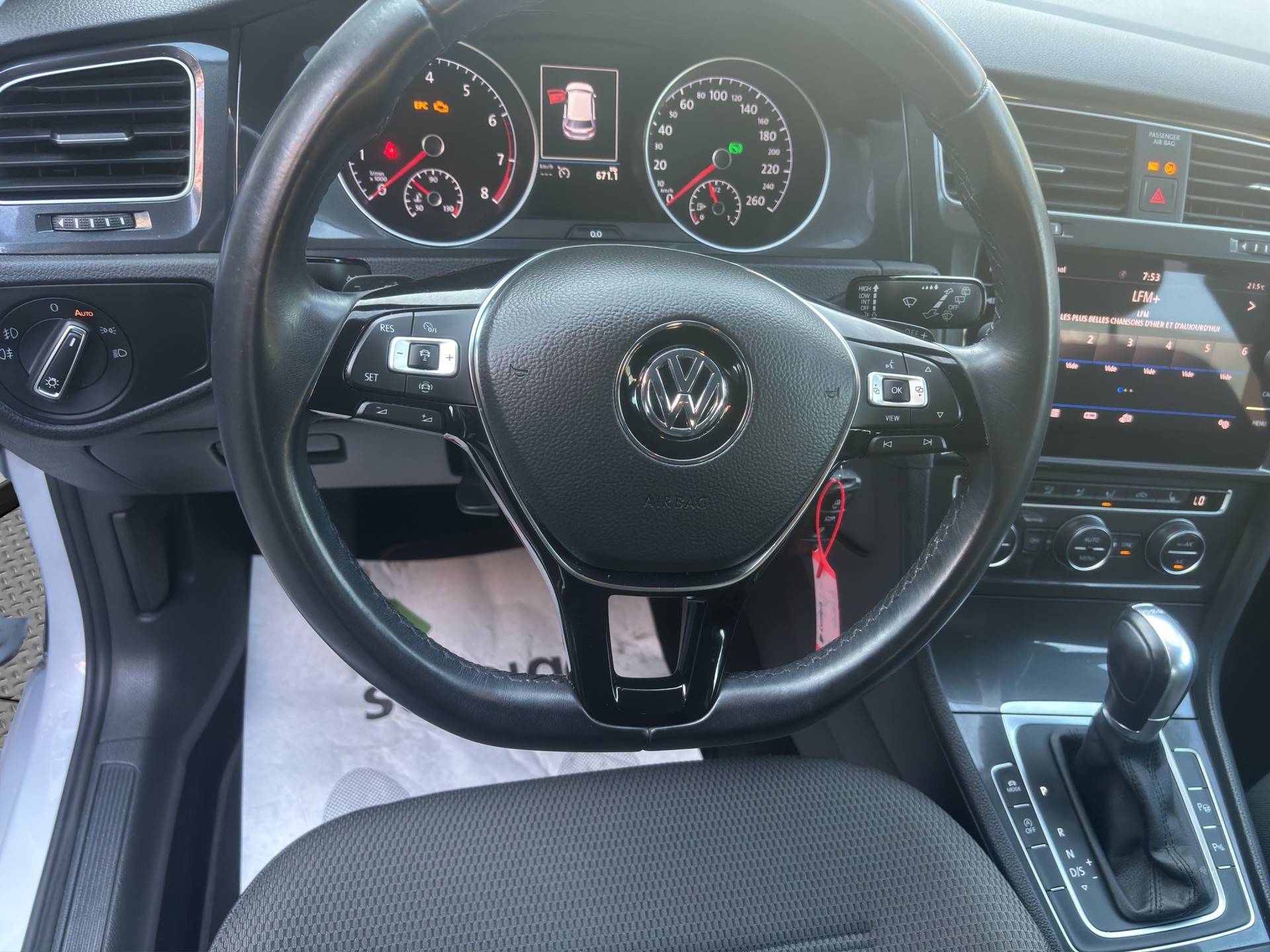 VW Golf 1.0 TSI Comfortline DSG-image-9