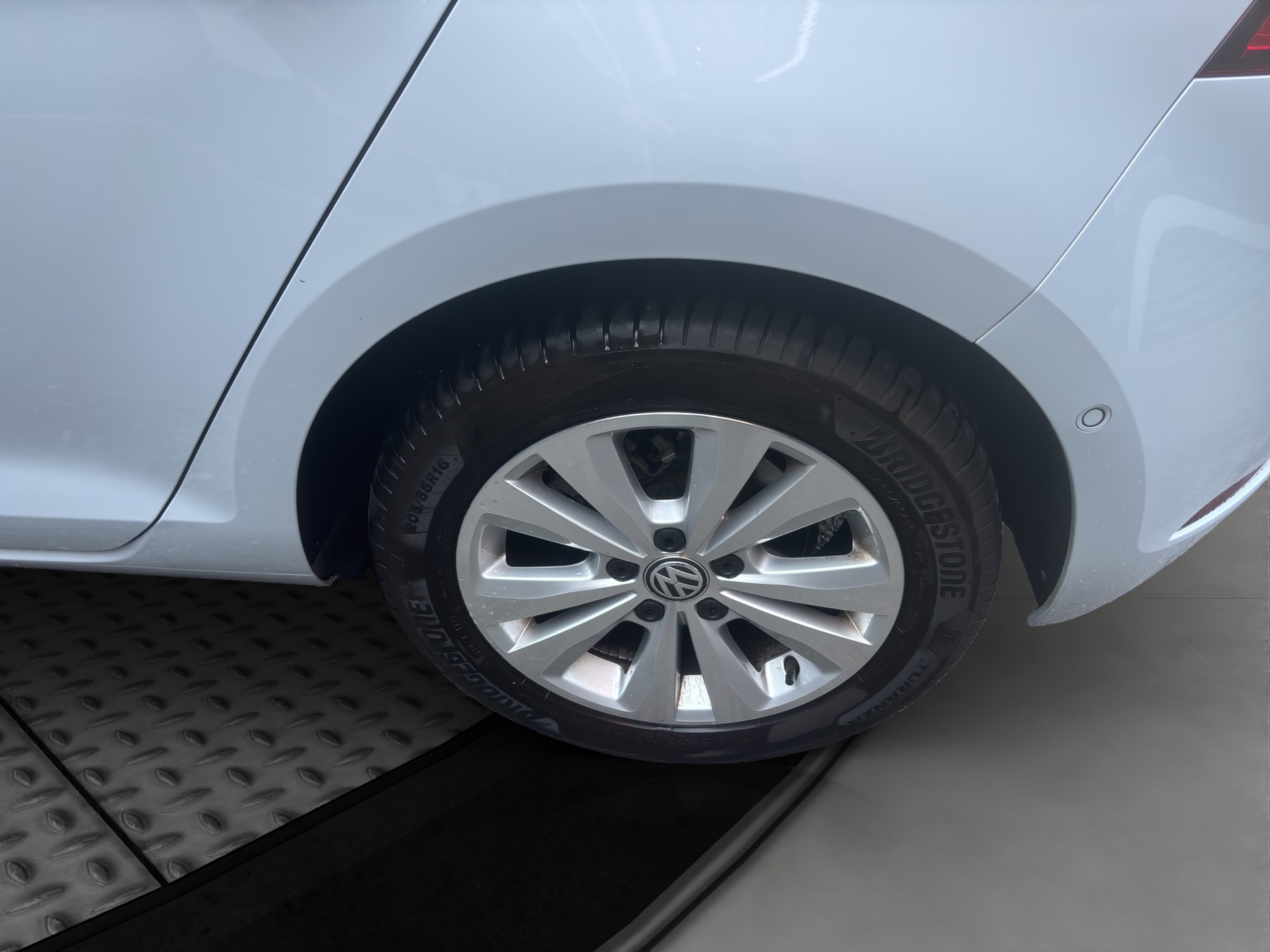VW Golf 1.0 TSI Comfortline DSG-image-17