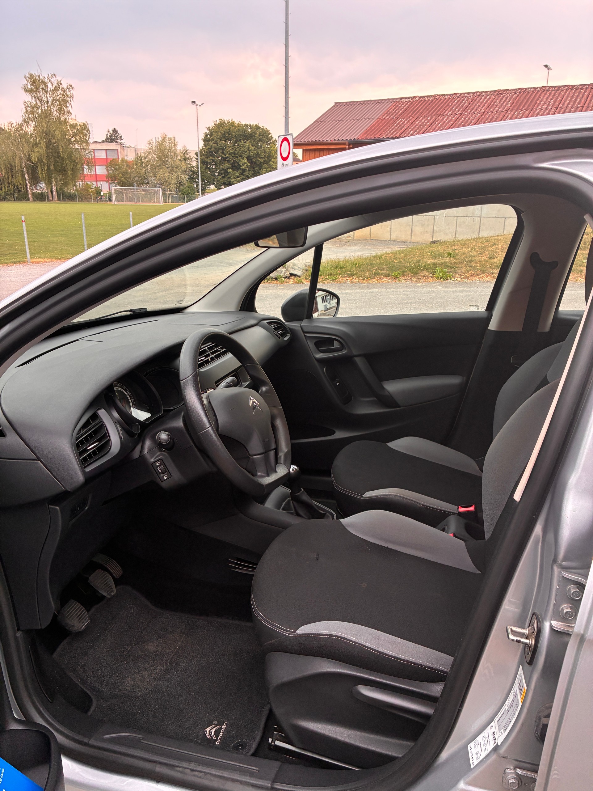 CITROEN C3 1.0i Tonic-image-9