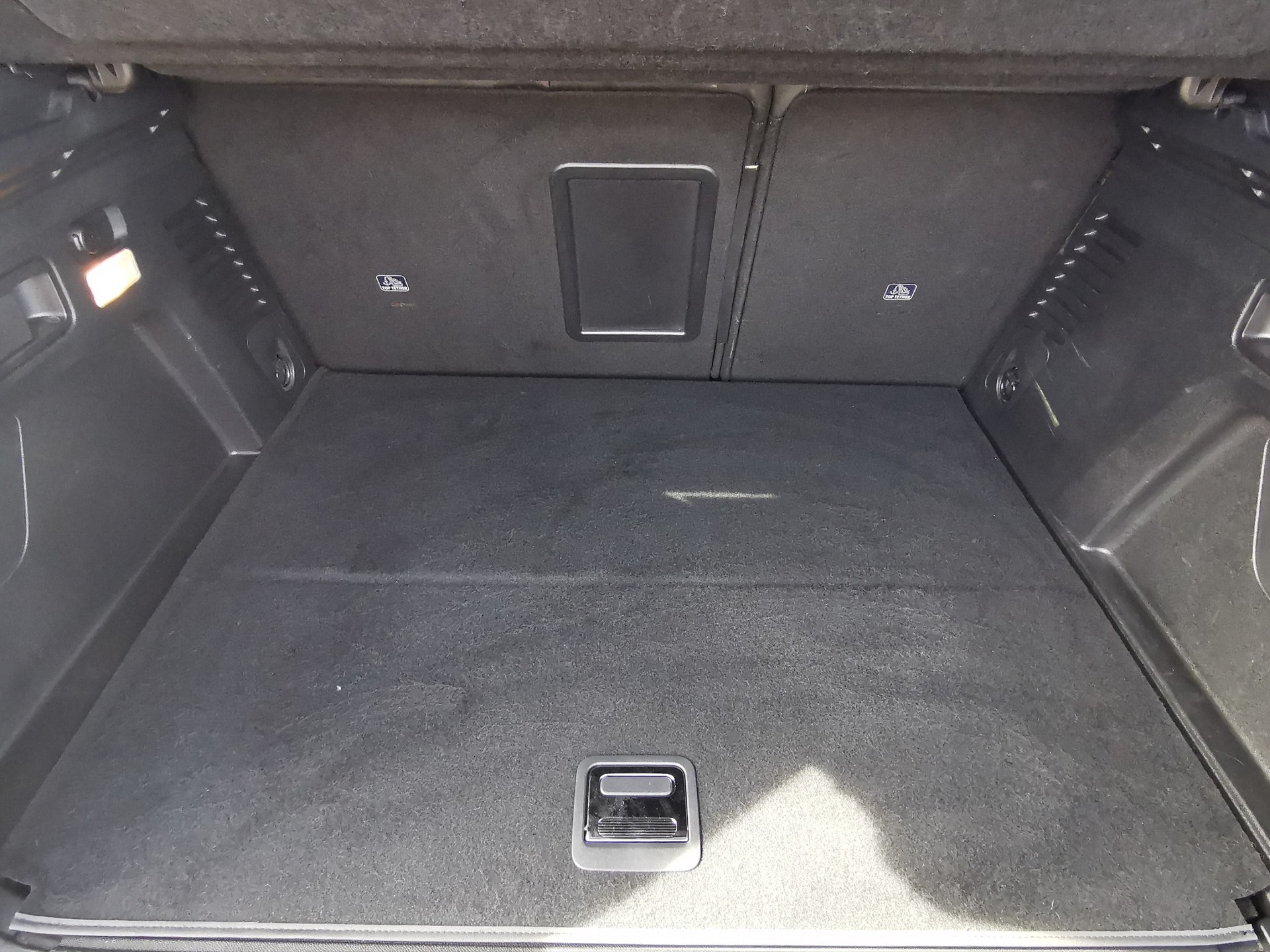 PEUGEOT 3008 1.6 Plug-in Hybrid4 GT Pack-image-8