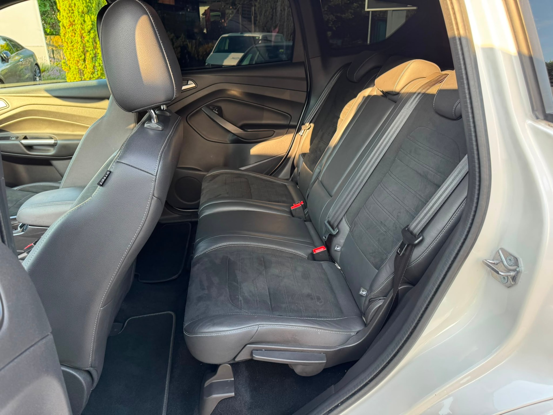 FORD Kuga 2.0 TDCi Carving 4WD PowerShift-image-15