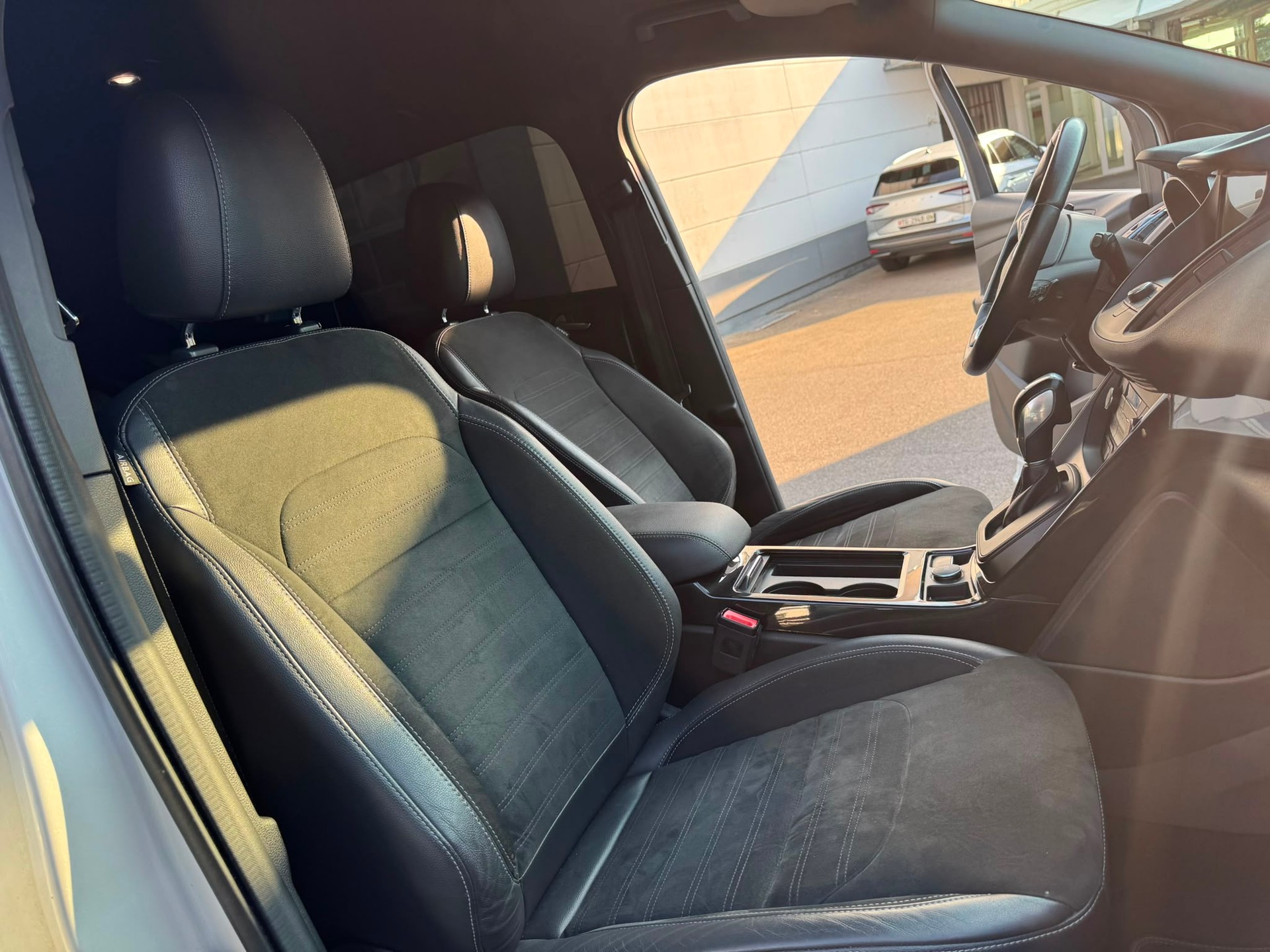 FORD Kuga 2.0 TDCi Carving 4WD PowerShift-image-14