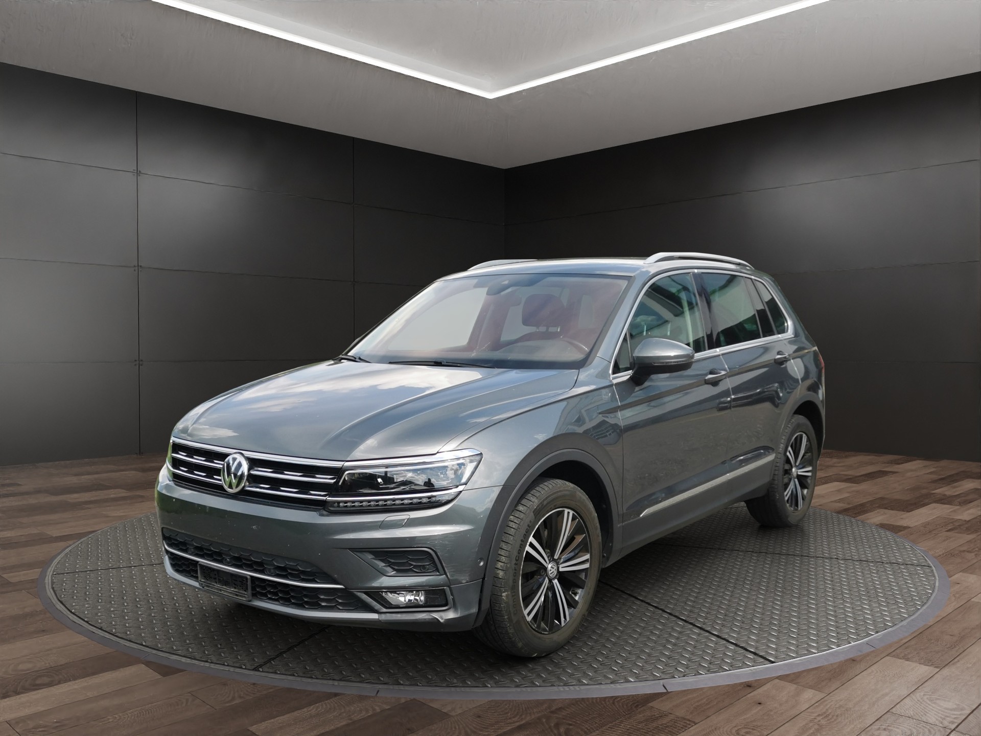 VW Tiguan 2.0 TDI SCR Highline 4Motion DSG-image-1