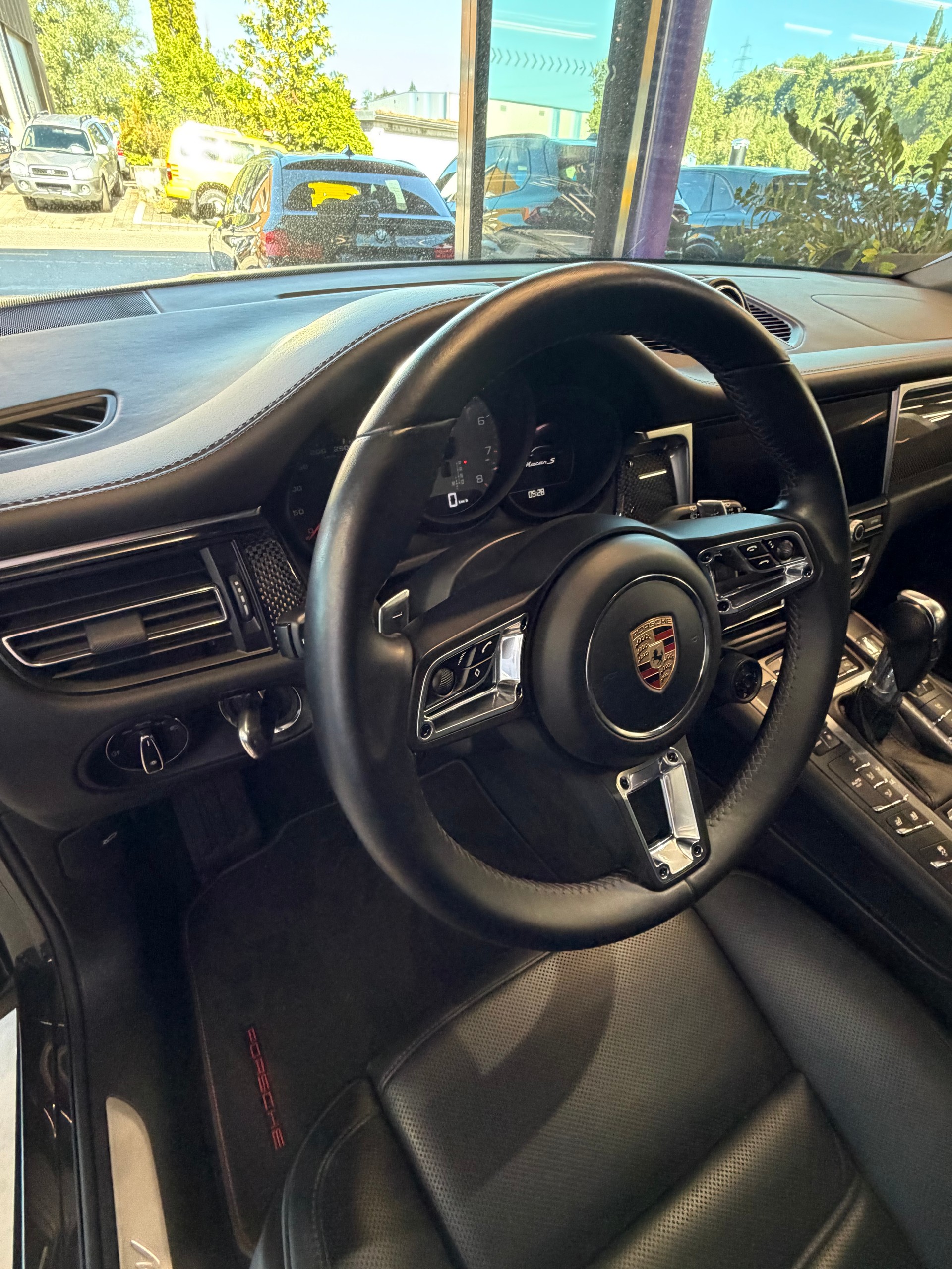 PORSCHE Macan S PDK-image-15