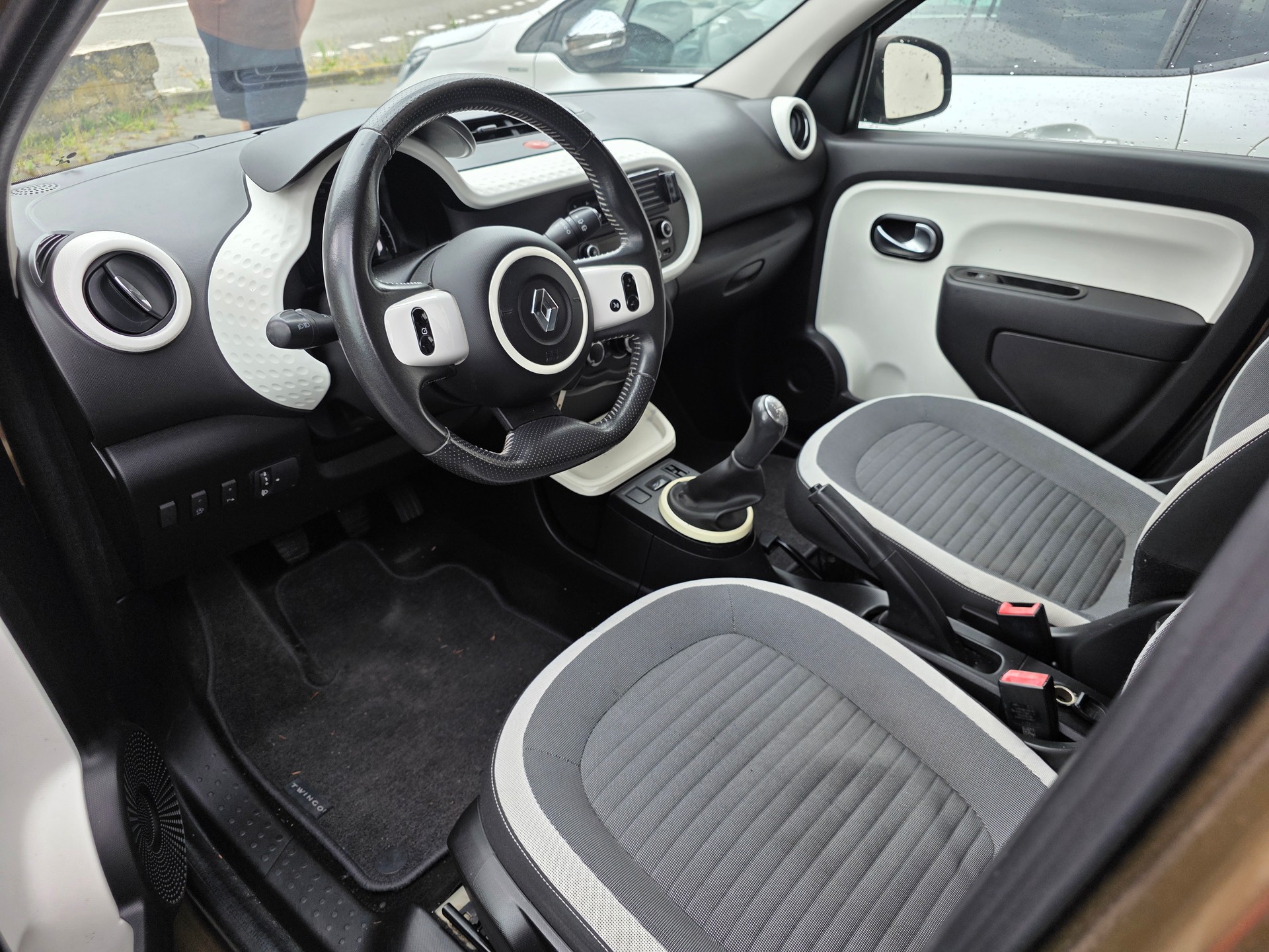 RENAULT Twingo 1.0 Zen-image-4
