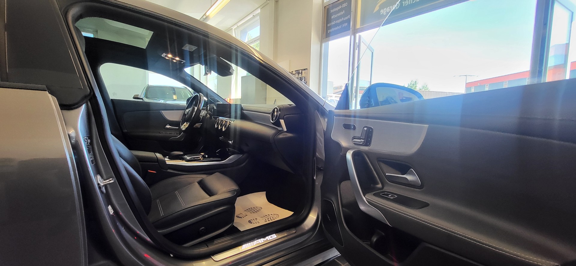MERCEDES-BENZ CLA Shooting Brake 35 AMG 4Matic 7G-DCT-image-11