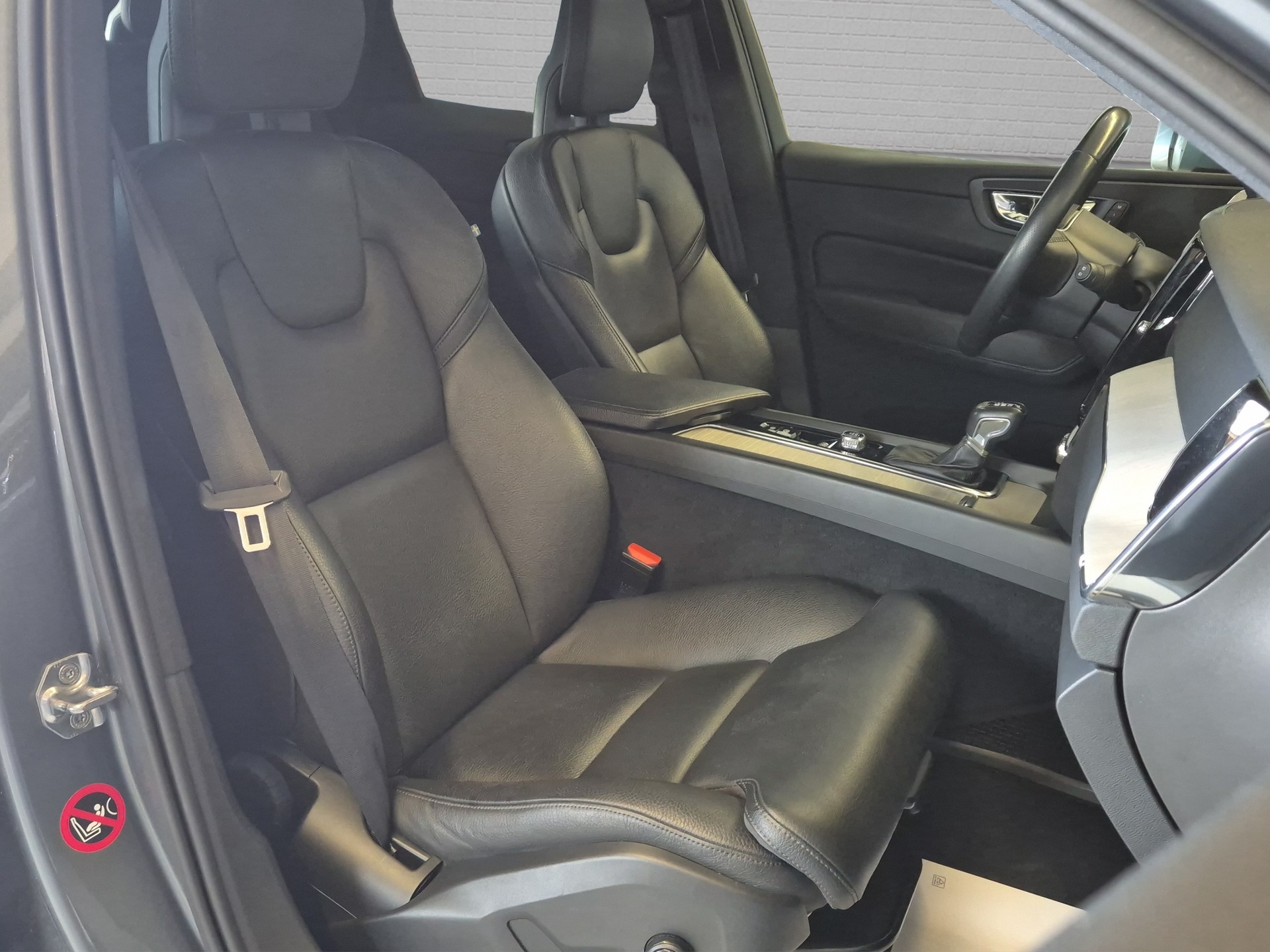 VOLVO XC60 T5 AWD Inscription Geartronic-image-19