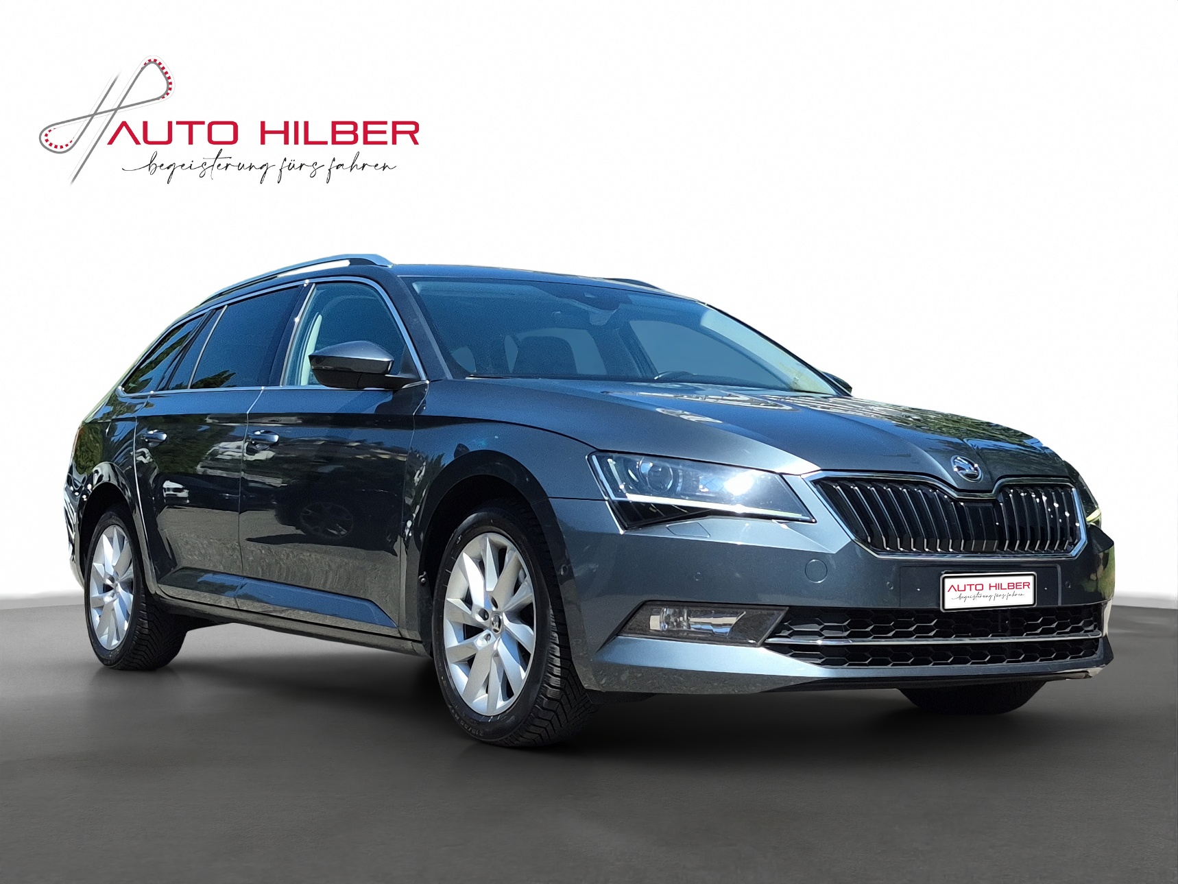 SKODA Superb Combi 2.0 TDi Style 4x4 DSG-image-13