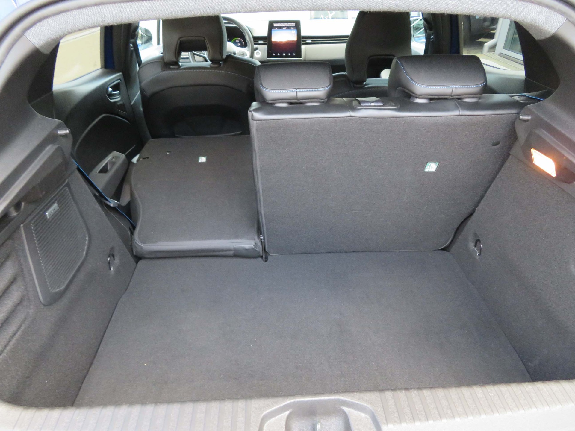 RENAULT Clio 1.6 E-Tech esprit Alpine-image-13