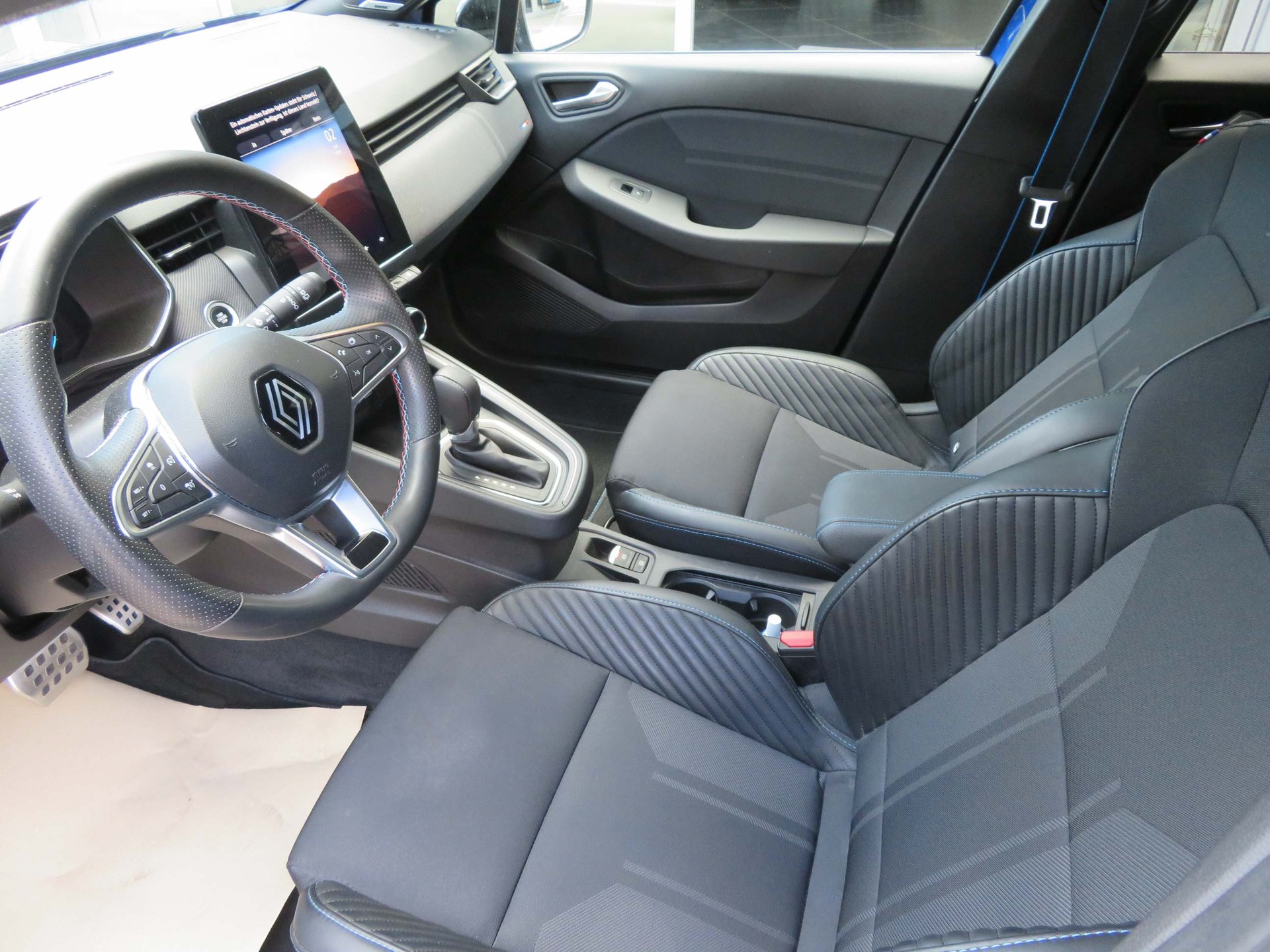 RENAULT Clio 1.6 E-Tech esprit Alpine-image-10