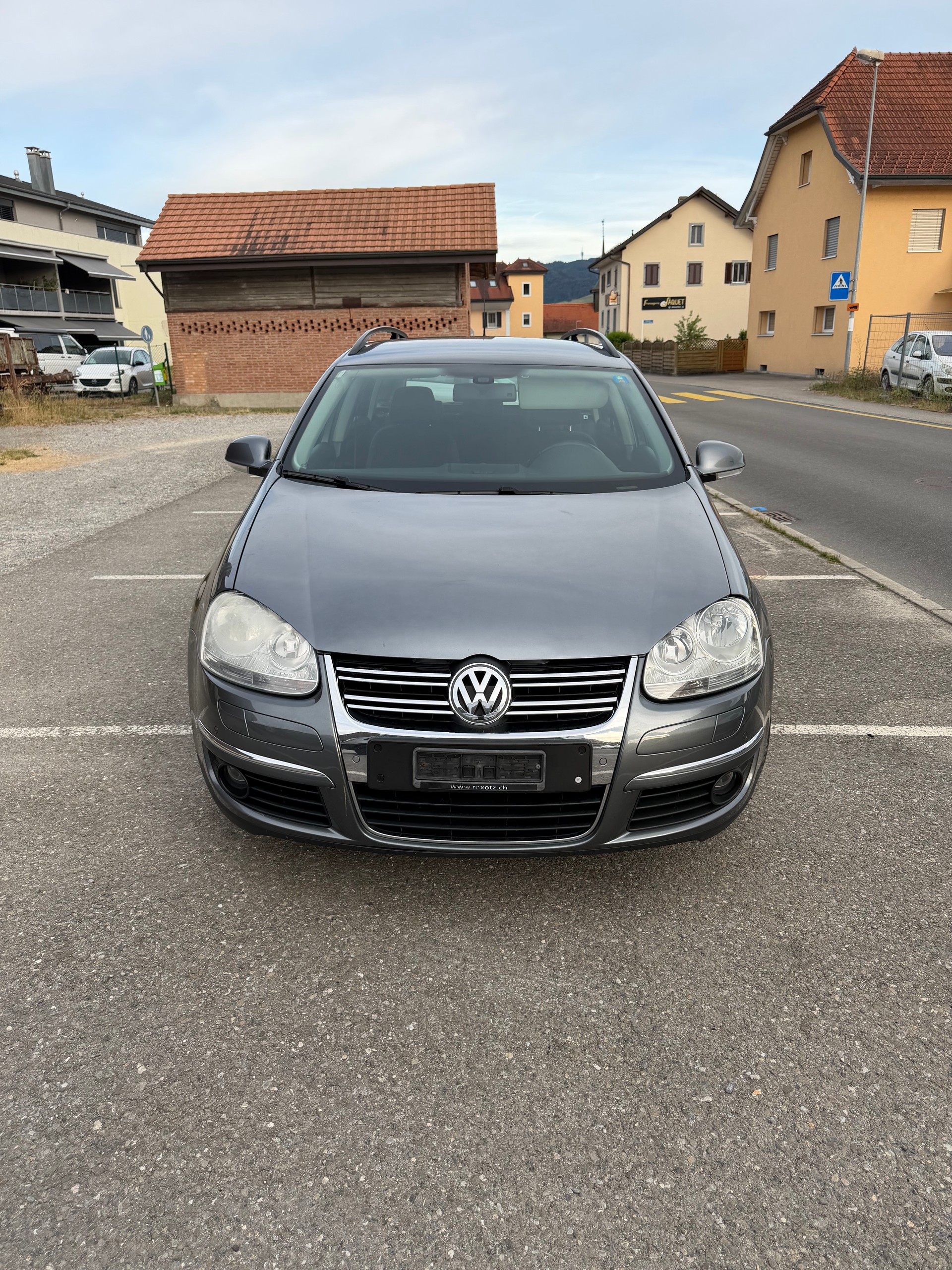 VW Golf Variant 1.4 TSI Value DSG-image-0
