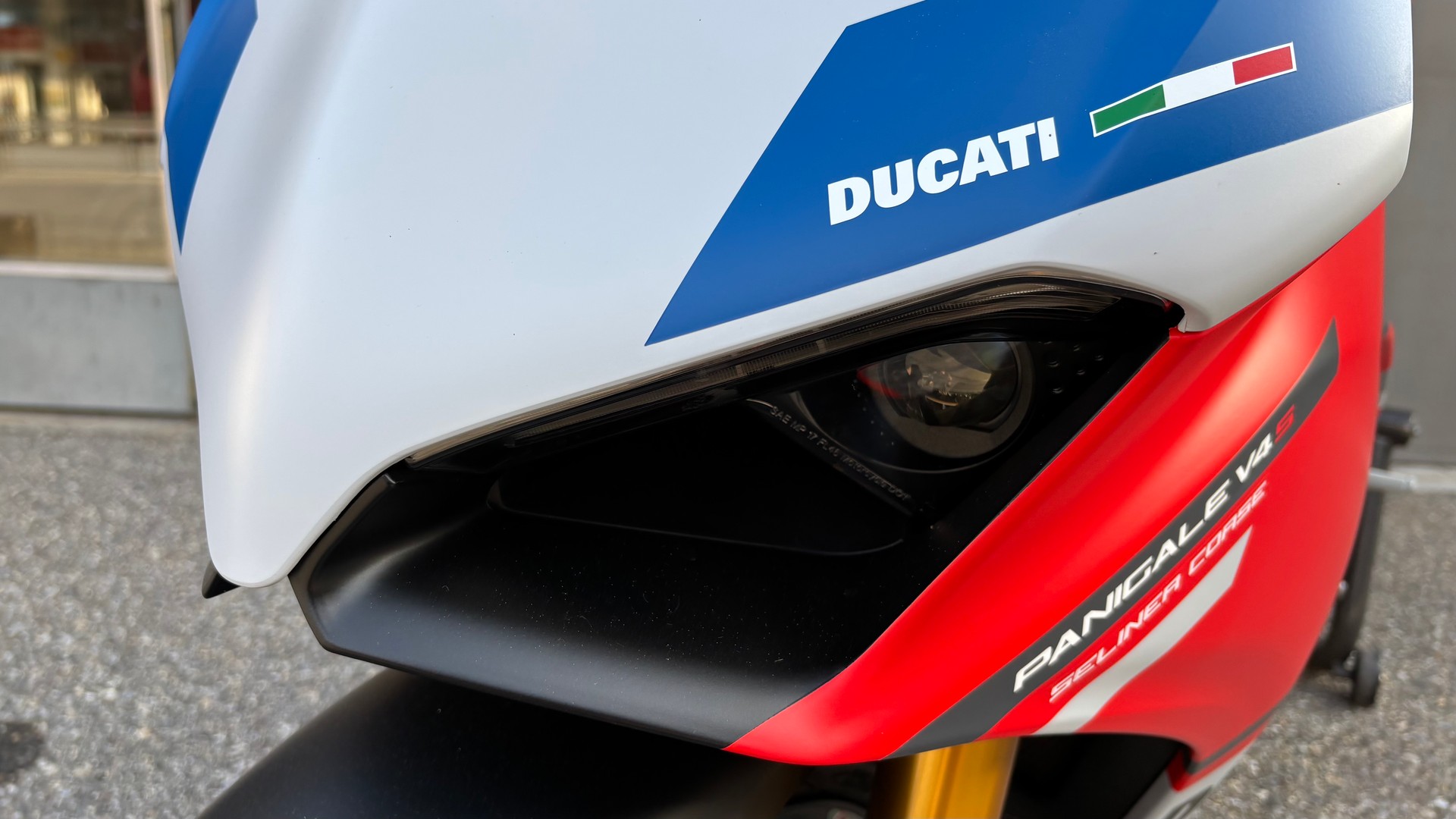 DUCATI Panigale V4 S Corse-image-10
