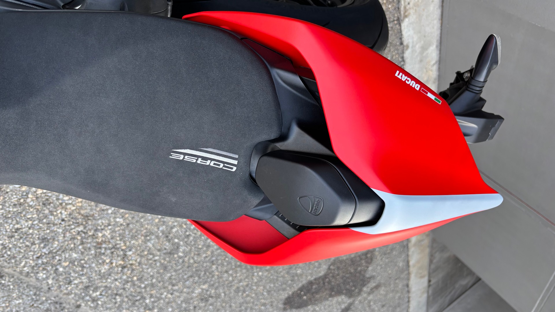 DUCATI Panigale V4 S Corse-image-7