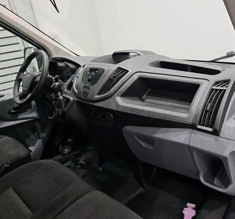 FORD Transit 350 L2 Ambiente 2.0 TDCi 130 RWD-image-4