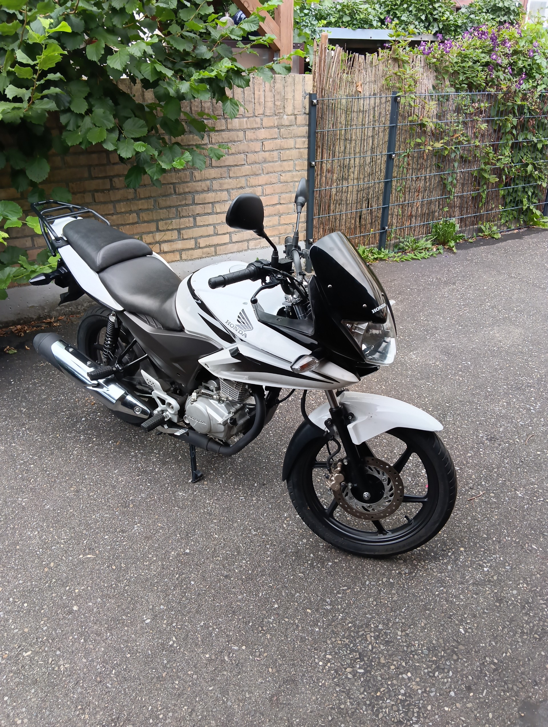 HONDA CBF 125 M-image-1