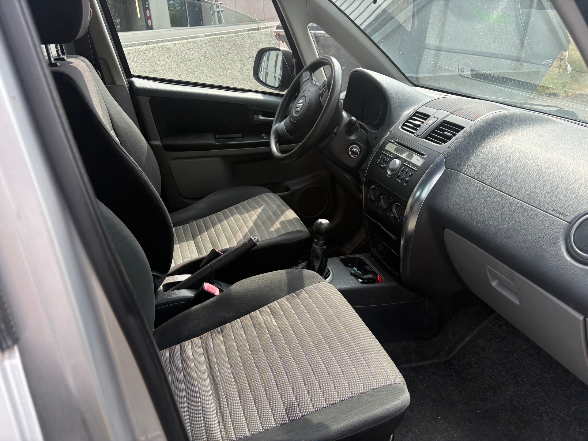 SUZUKI SX4 1.6 16V GL Top Barry 4WD-image-2
