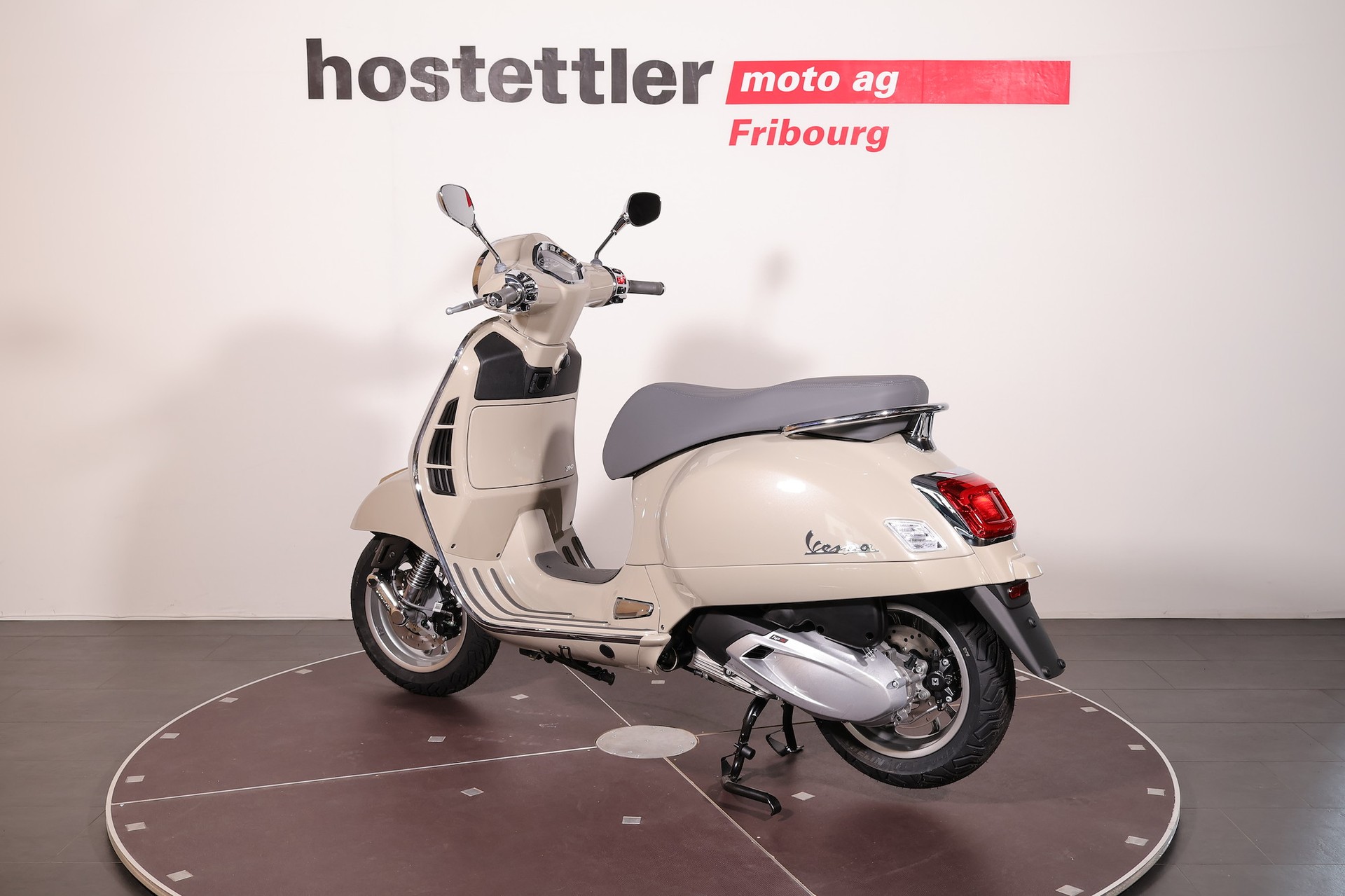 PIAGGIO Vespa 310 GTS-showroom-element-3