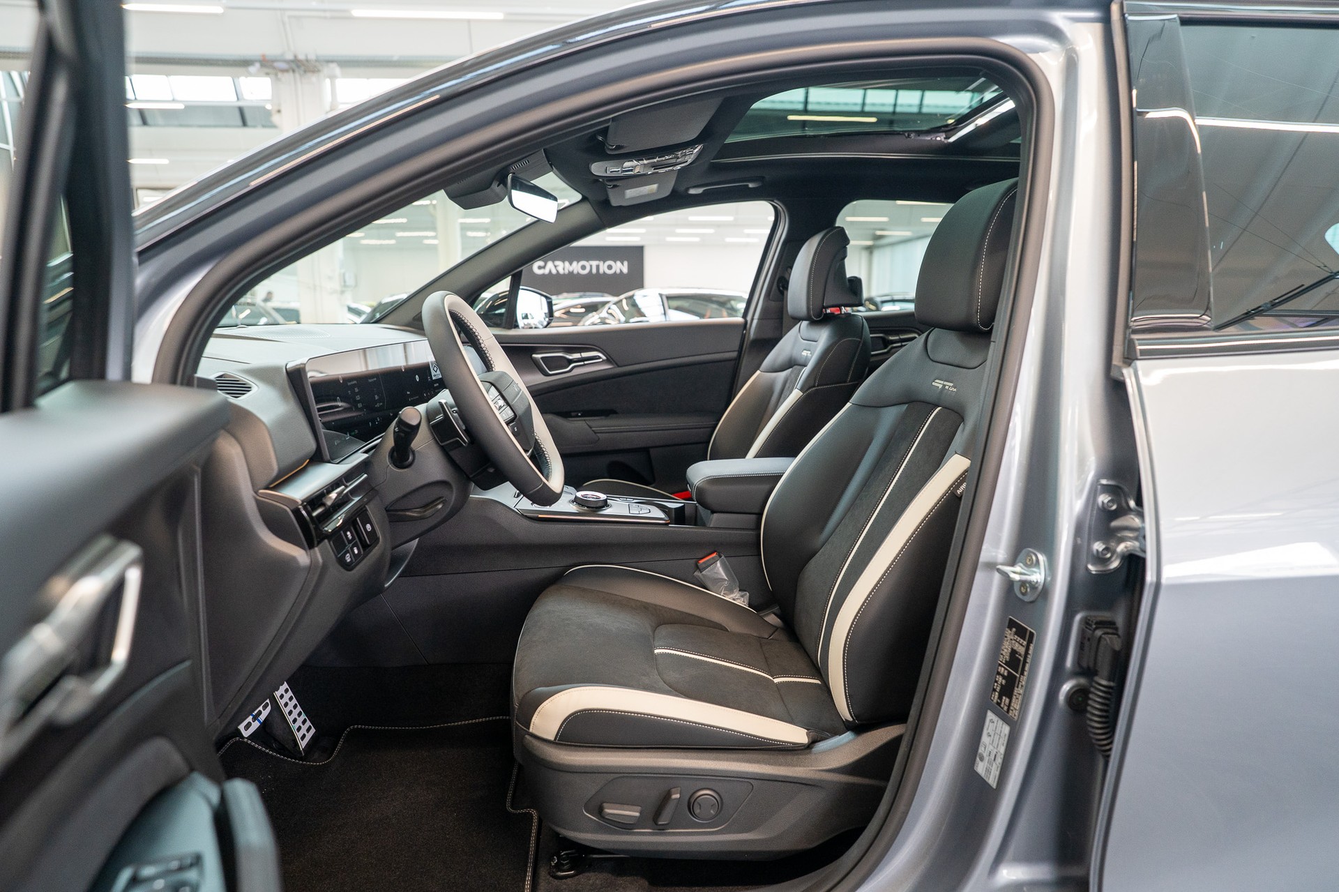 KIA Sportage 1.6T-GDi PHEV GT-Line Power Edition A / Panorama-Schiebedach-image-9
