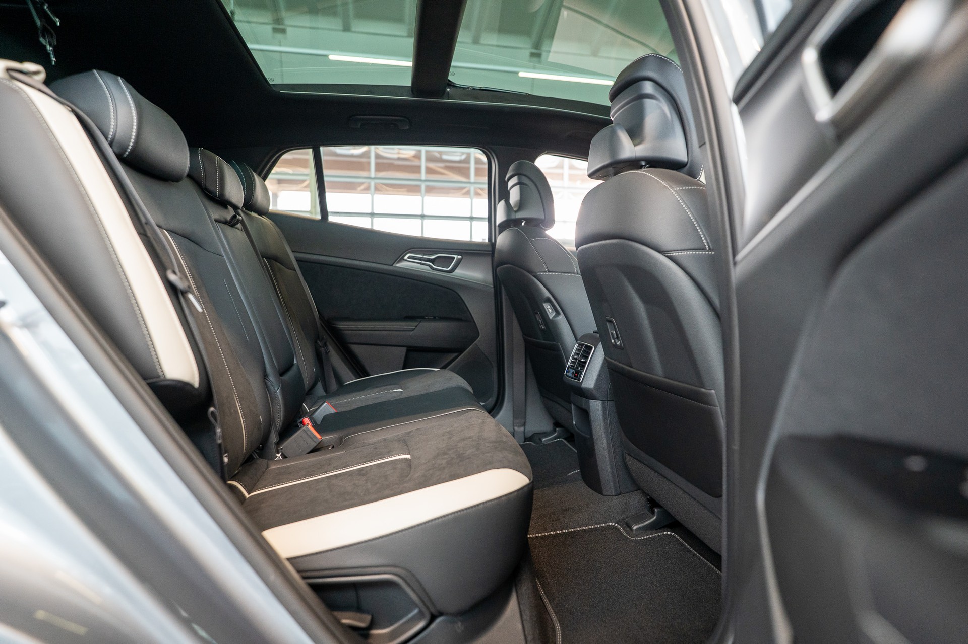 KIA Sportage 1.6T-GDi PHEV GT-Line Power Edition A / Panorama-Schiebedach-image-14
