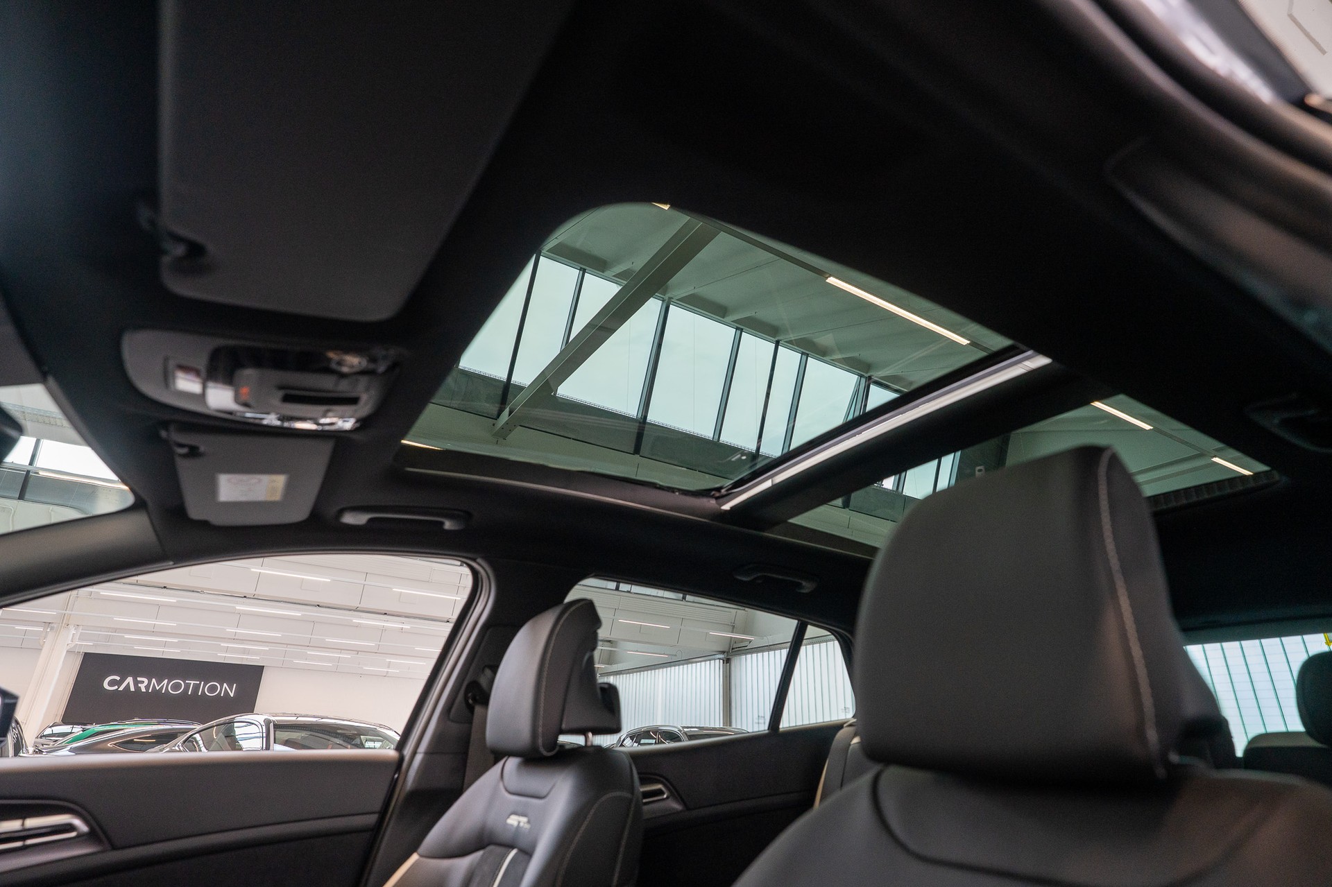 KIA Sportage 1.6T-GDi PHEV GT-Line Power Edition A / Panorama-Schiebedach-image-10