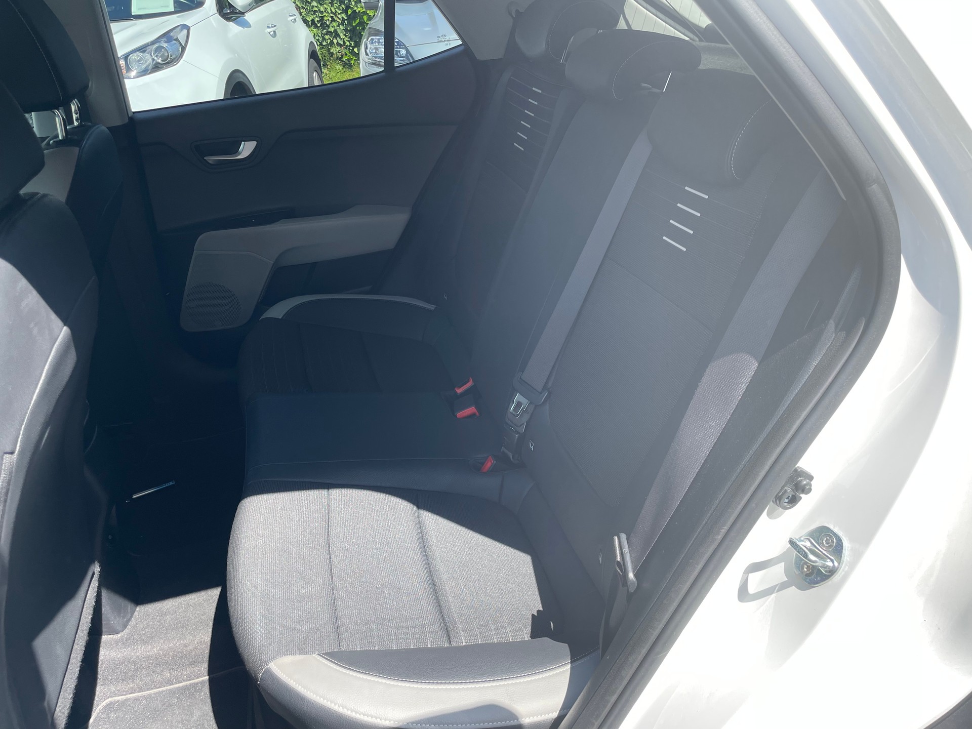 KIA Stonic 1.0 T-GDi-image-11