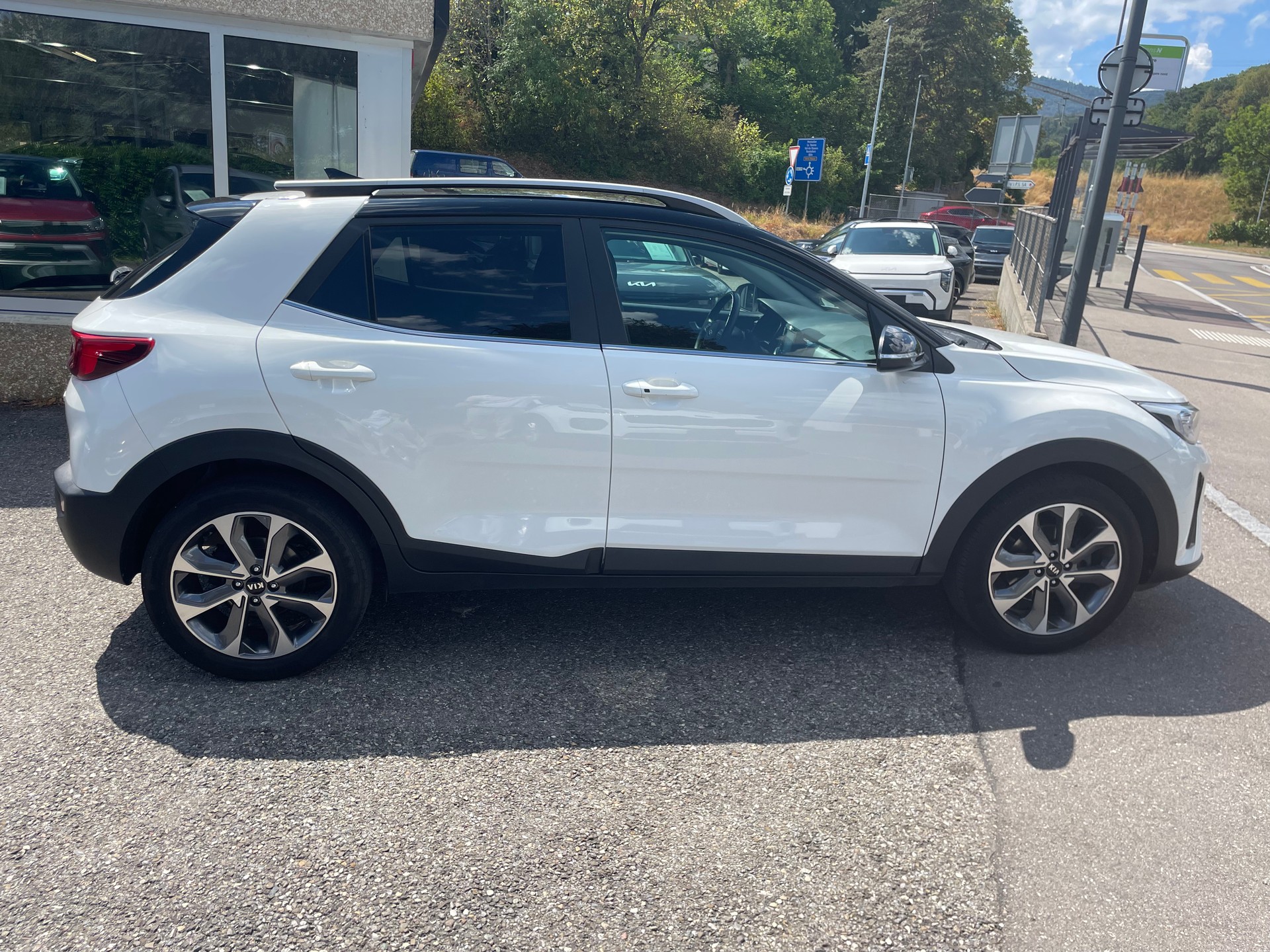 KIA Stonic 1.0 T-GDi-image-1